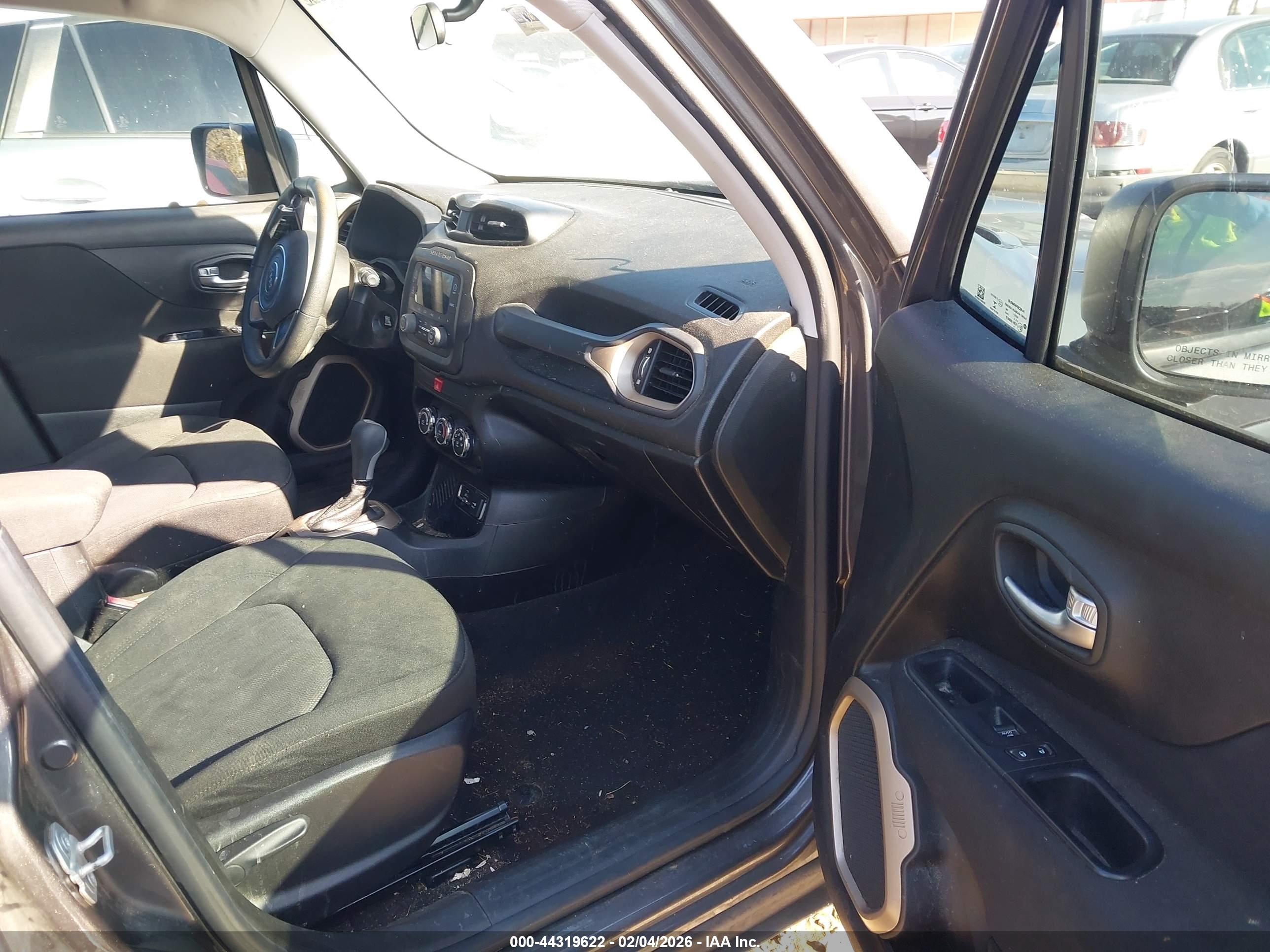 JEEP RENEGADE image 5