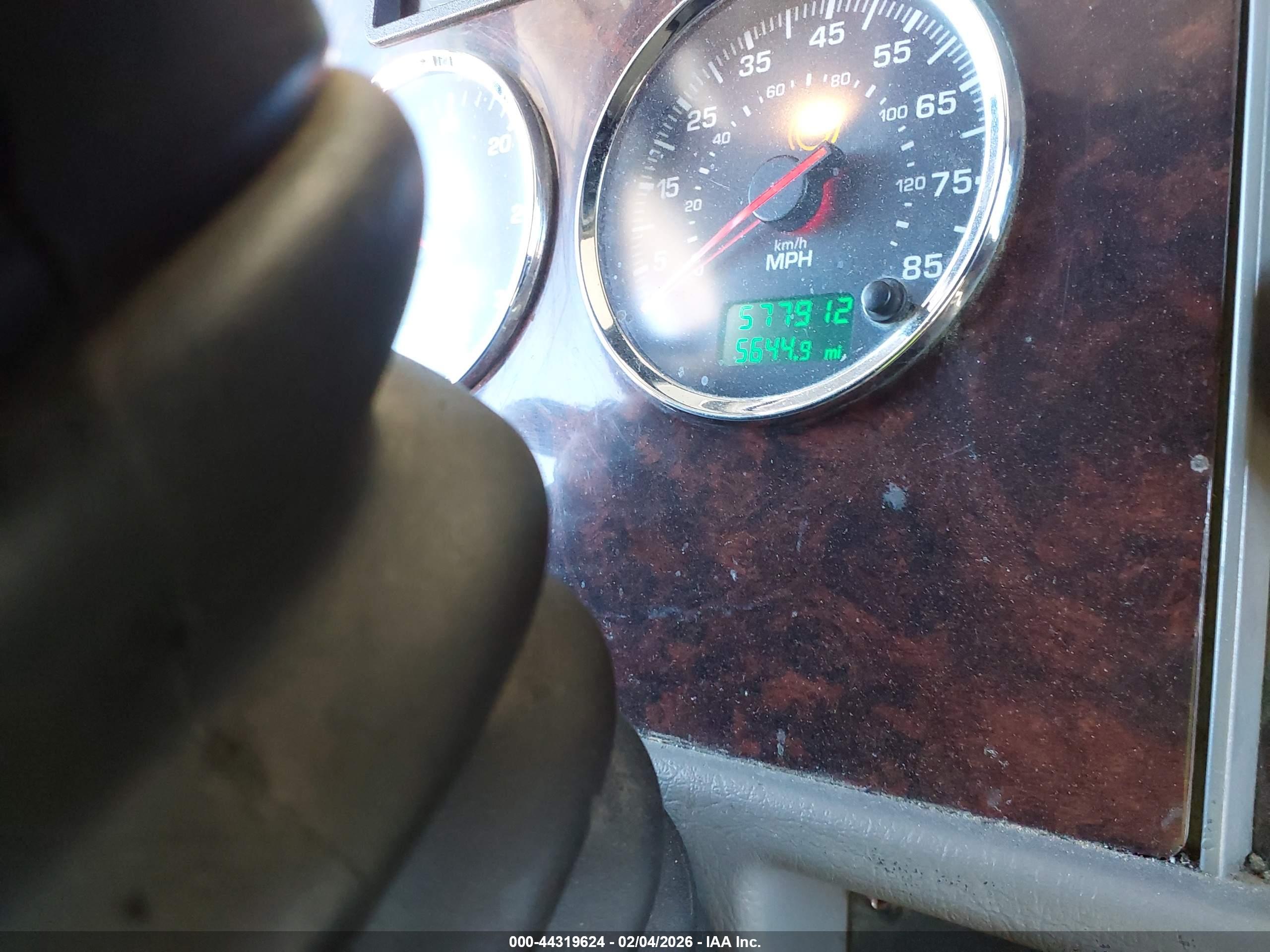KENWORTH CONSTRUCTION image 6