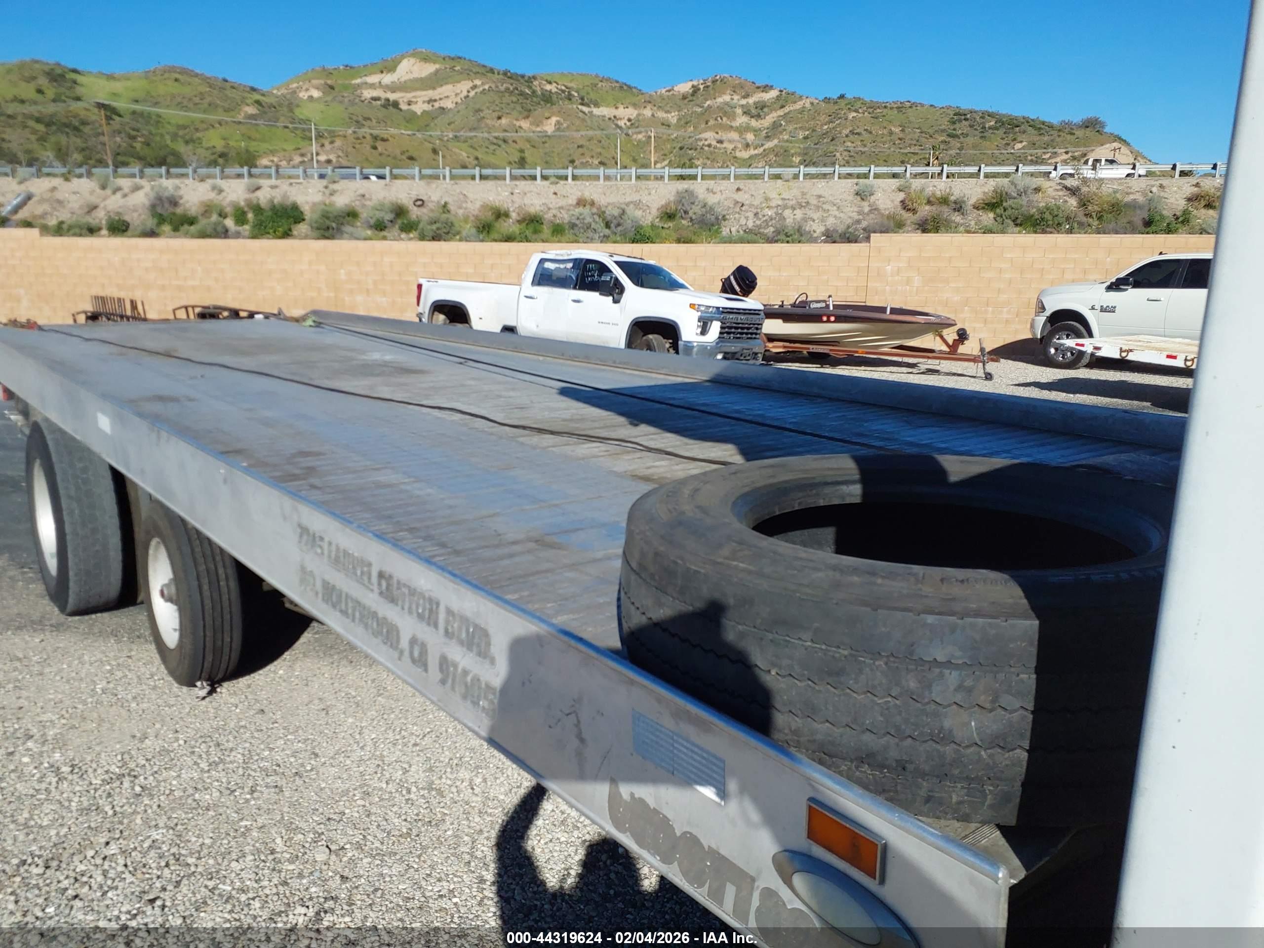 KENWORTH CONSTRUCTION image 7