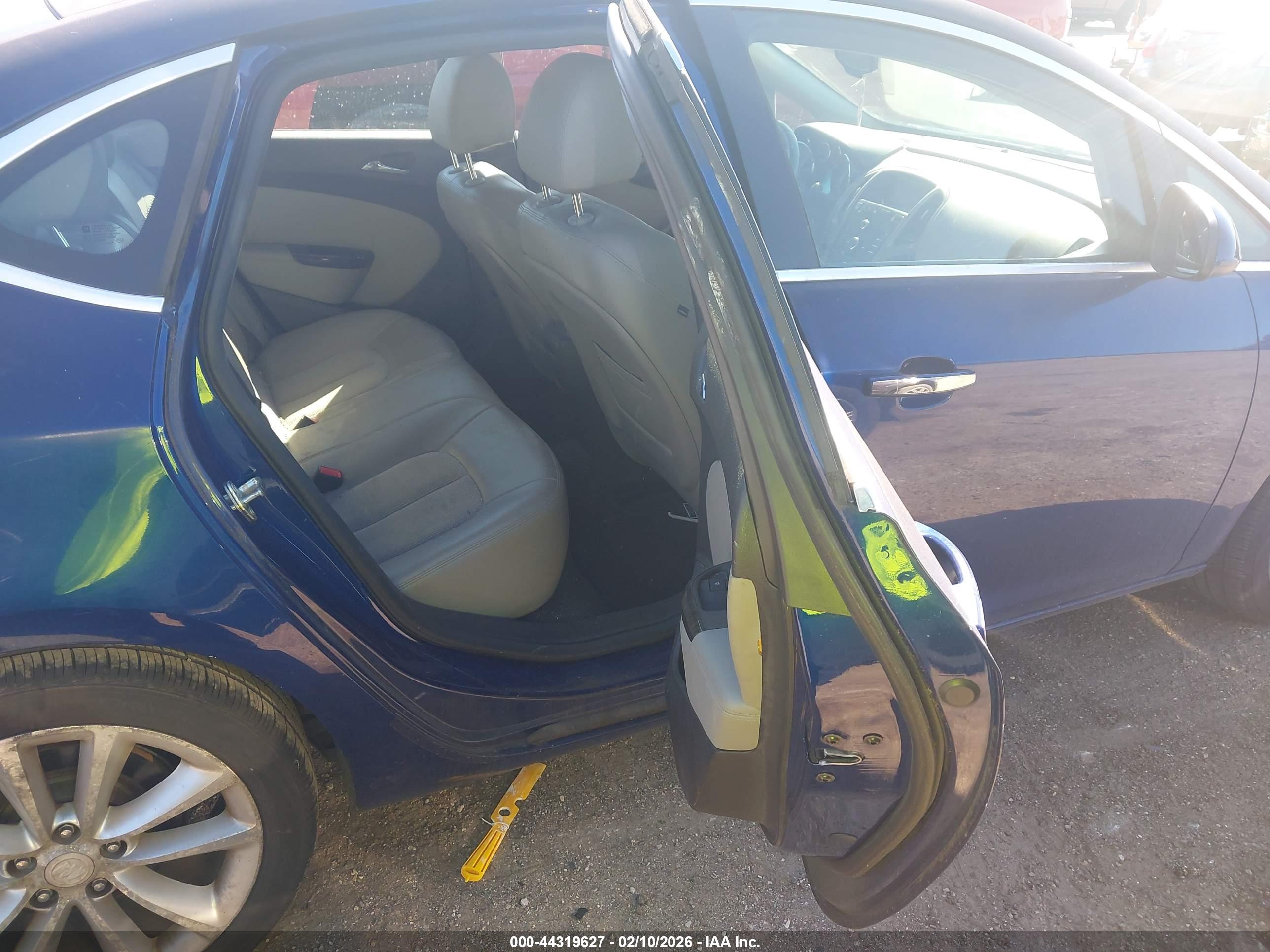 BUICK VERANO image 8