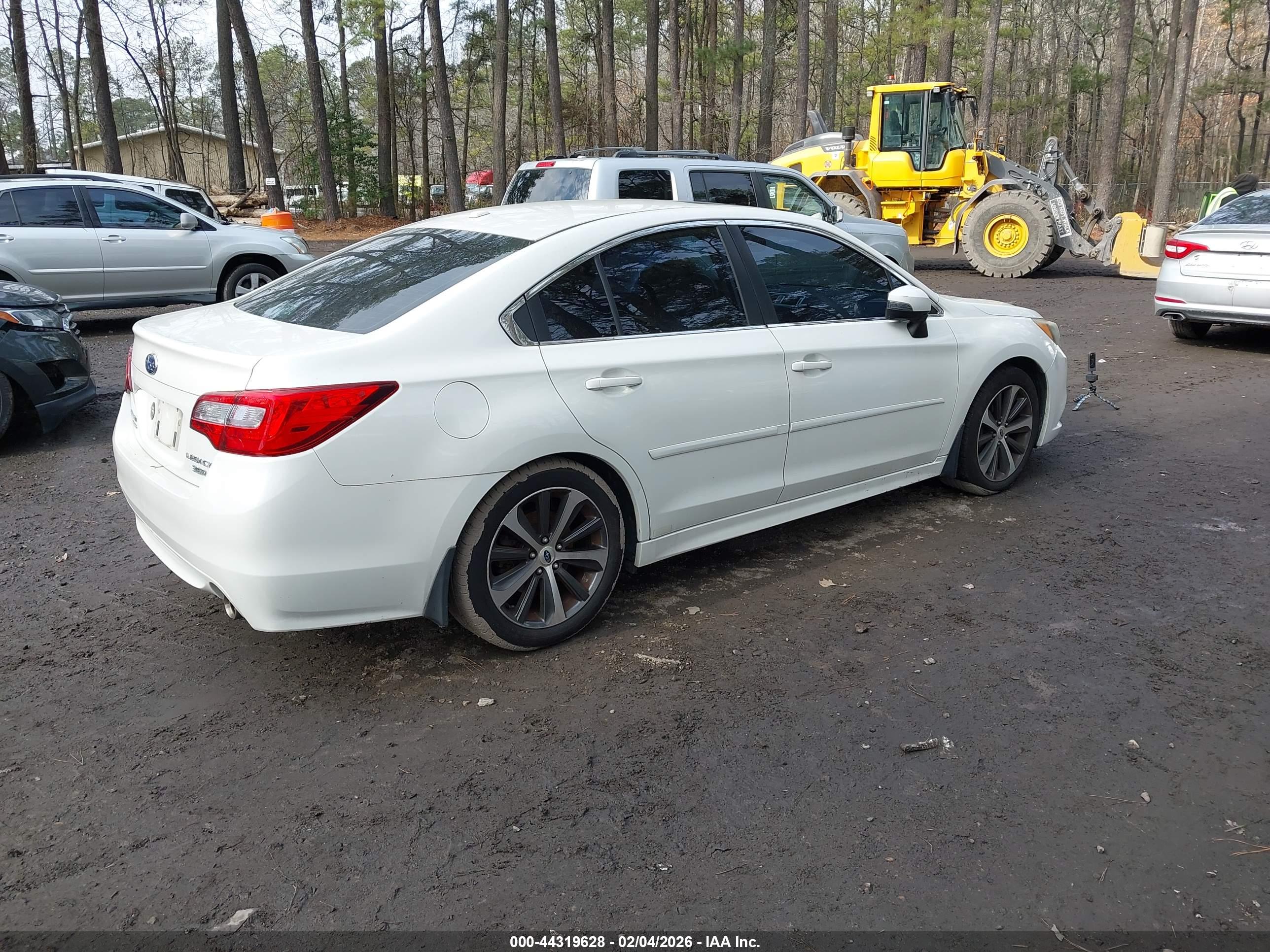 SUBARU LEGACY image 4