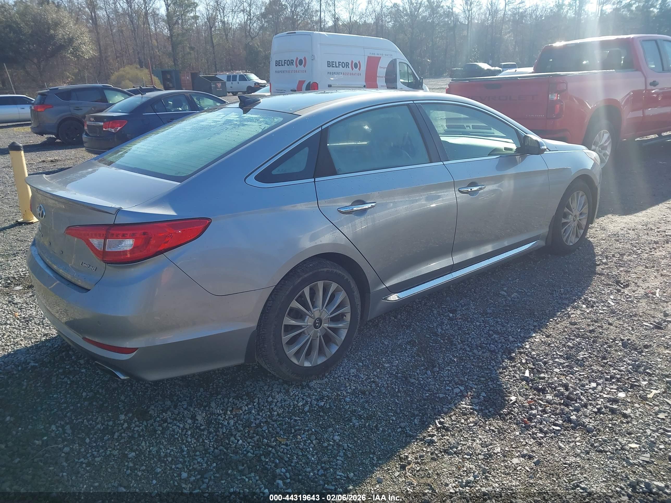 HYUNDAI SONATA image 4
