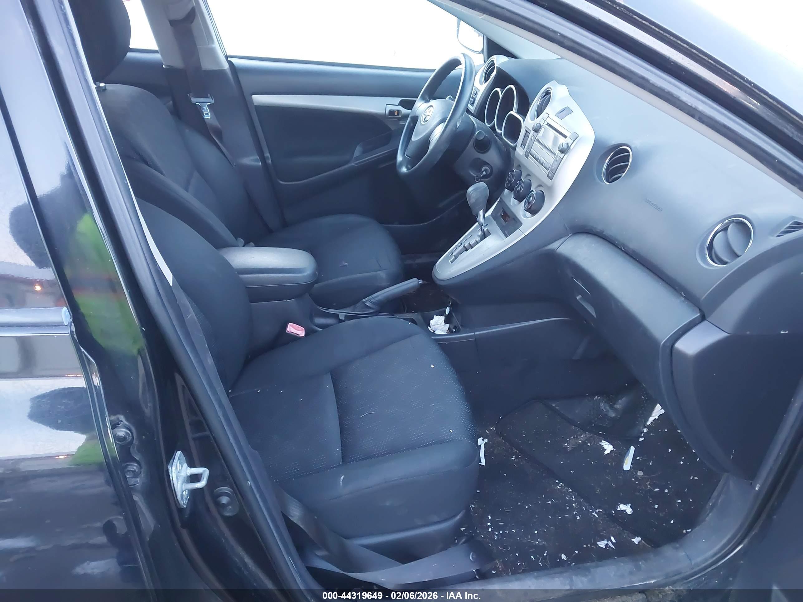 TOYOTA MATRIX image 5