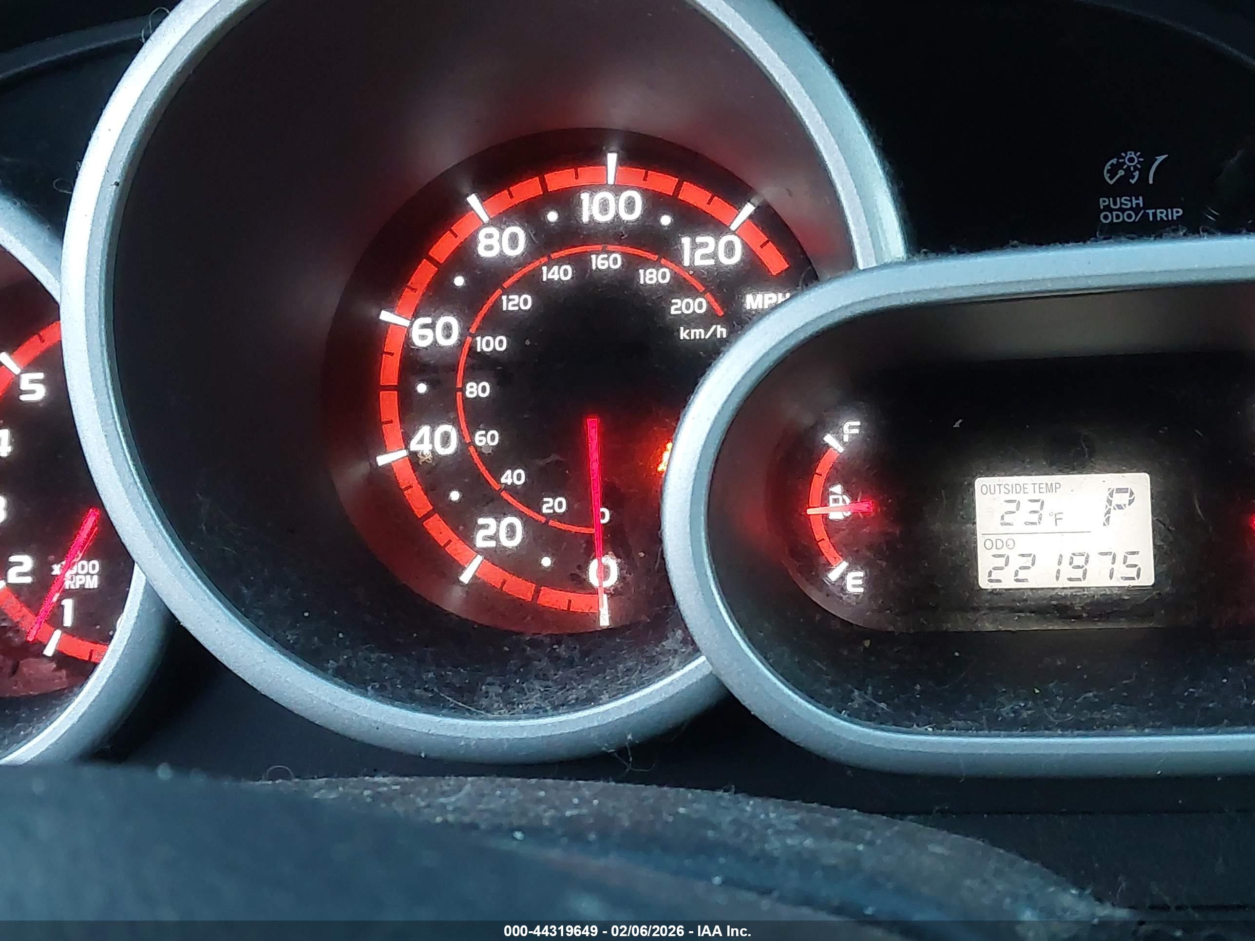 TOYOTA MATRIX image 7