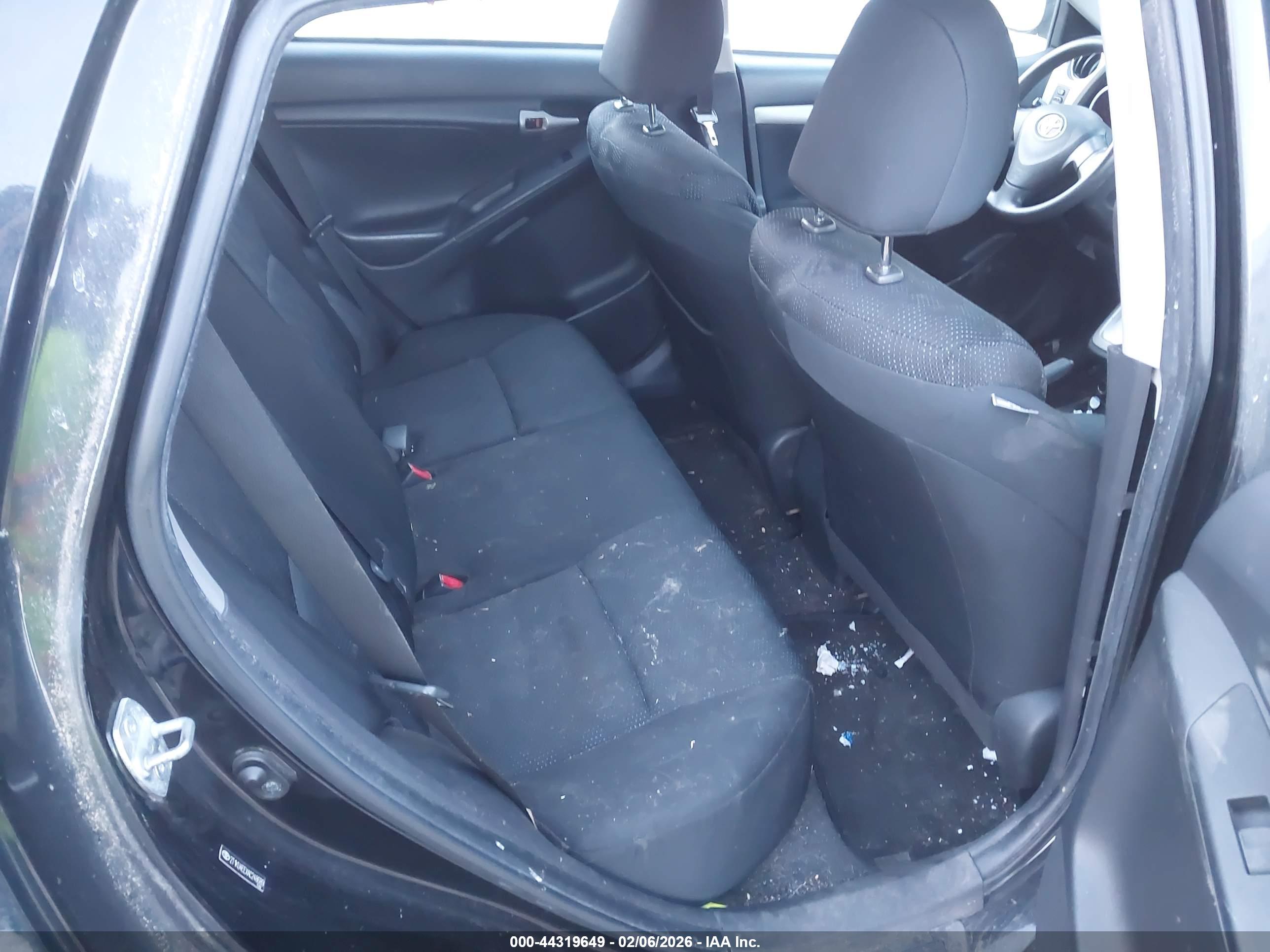 TOYOTA MATRIX image 8