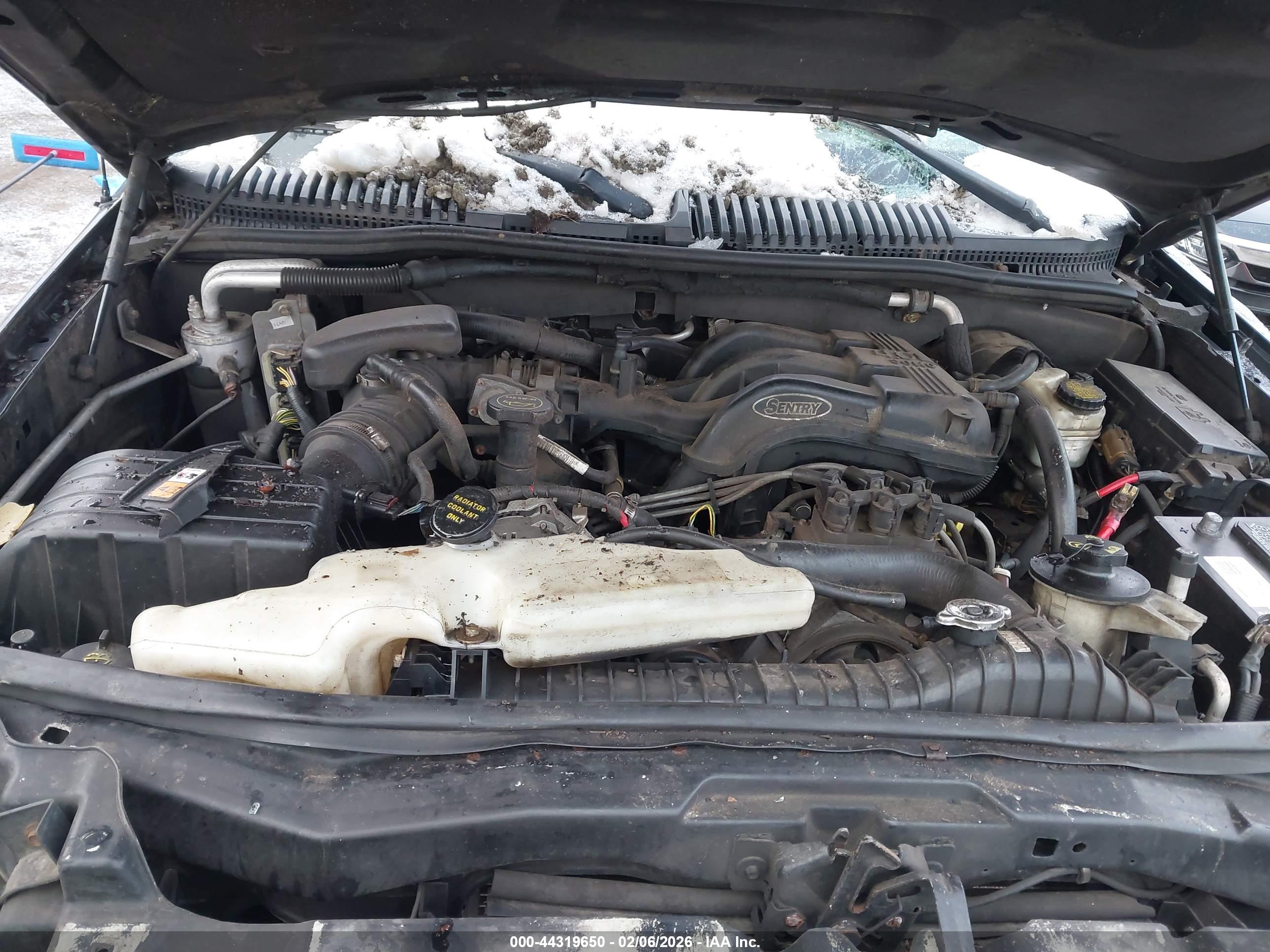 FORD EXPLORER image 10