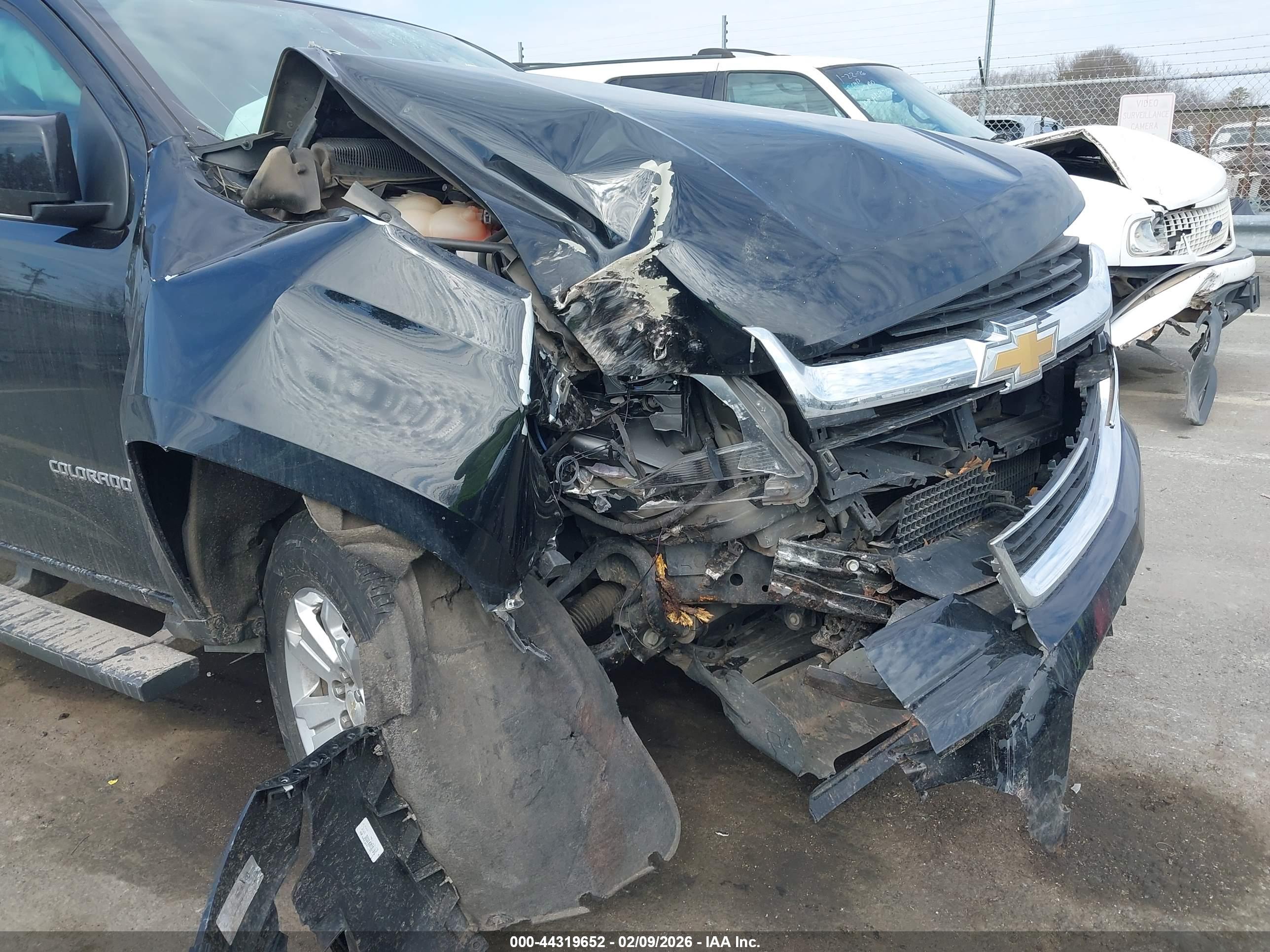 CHEVROLET COLORADO image 6