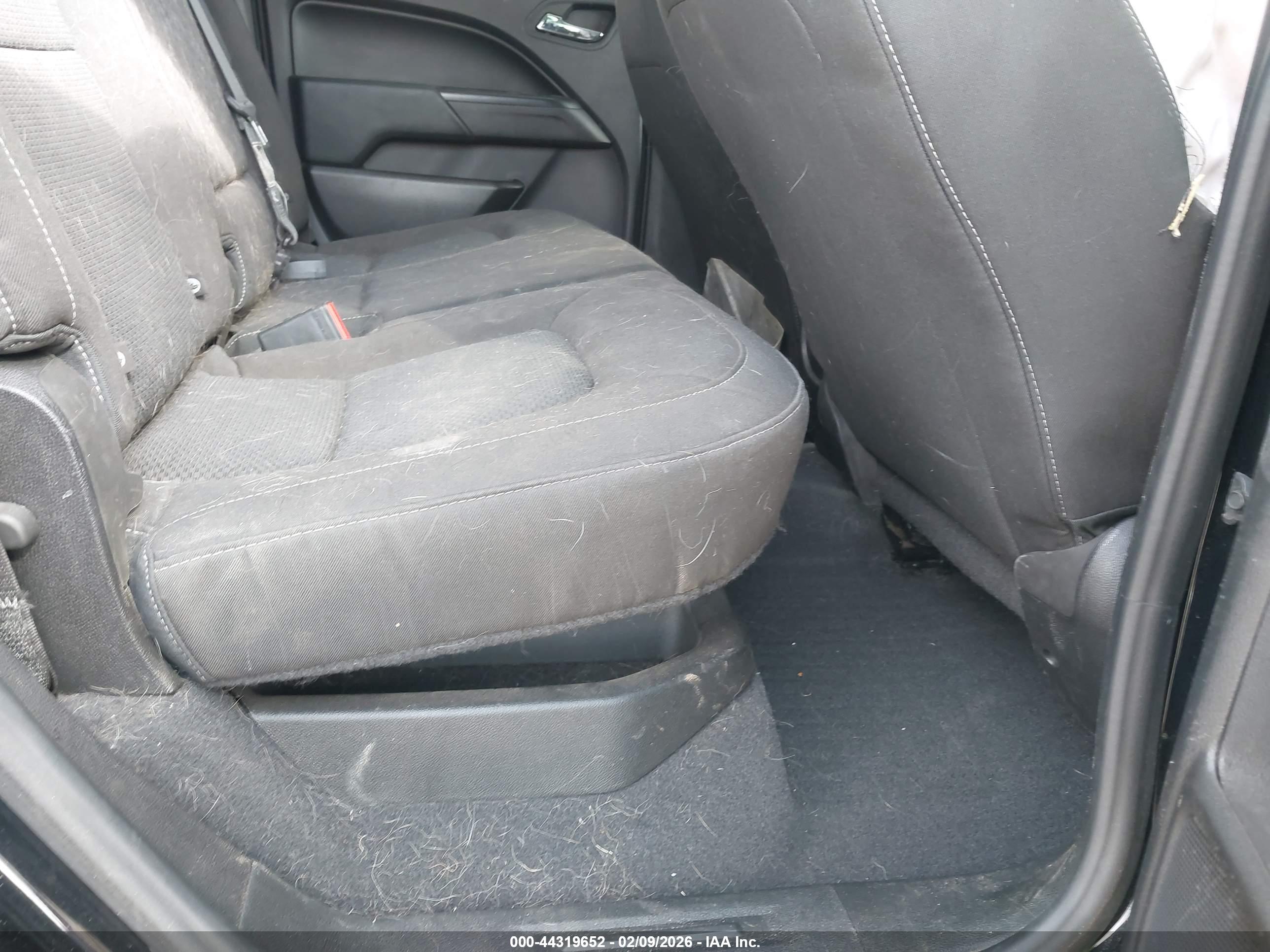 CHEVROLET COLORADO image 8