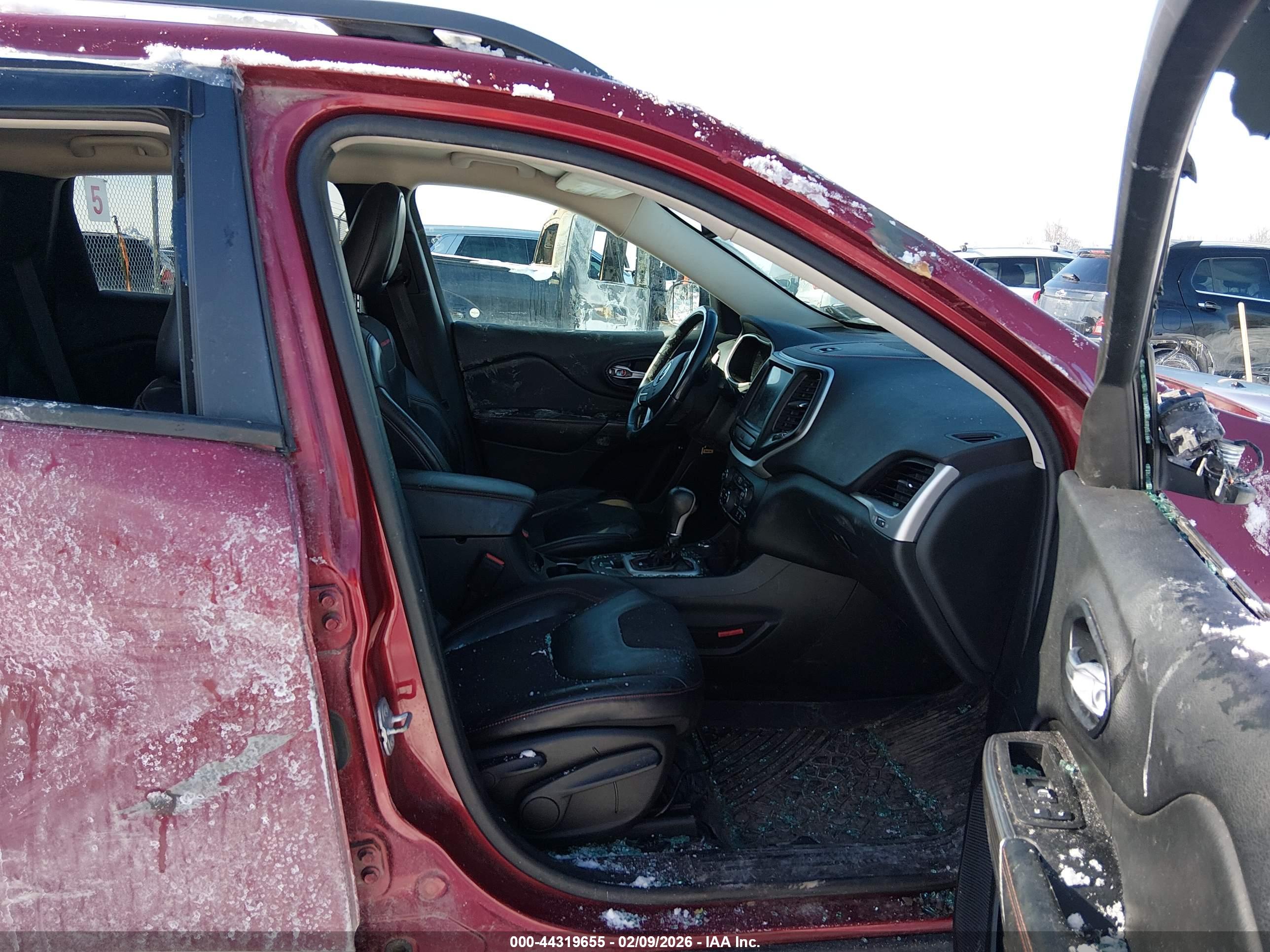 JEEP CHEROKEE image 5