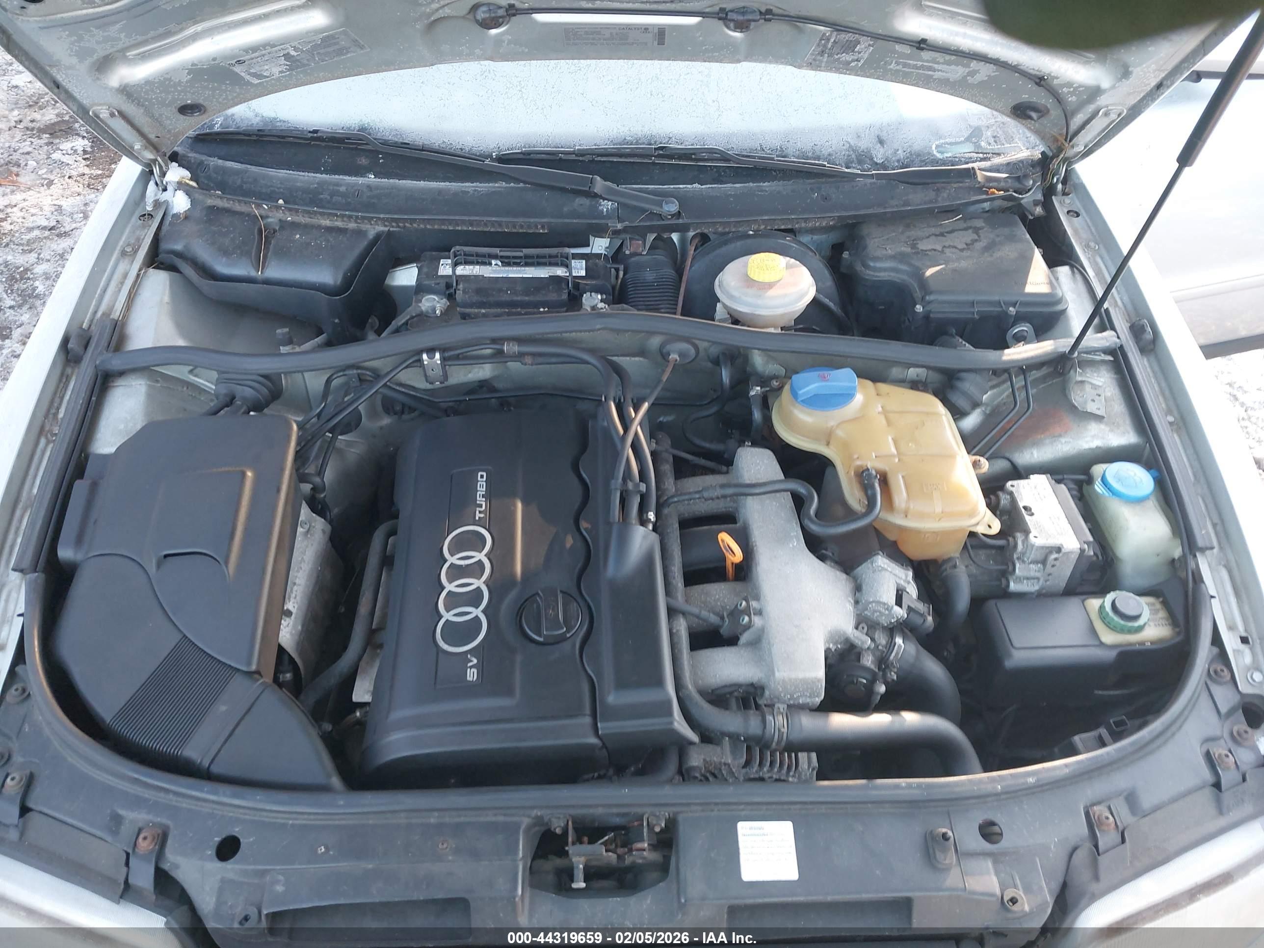 AUDI A4 image 10
