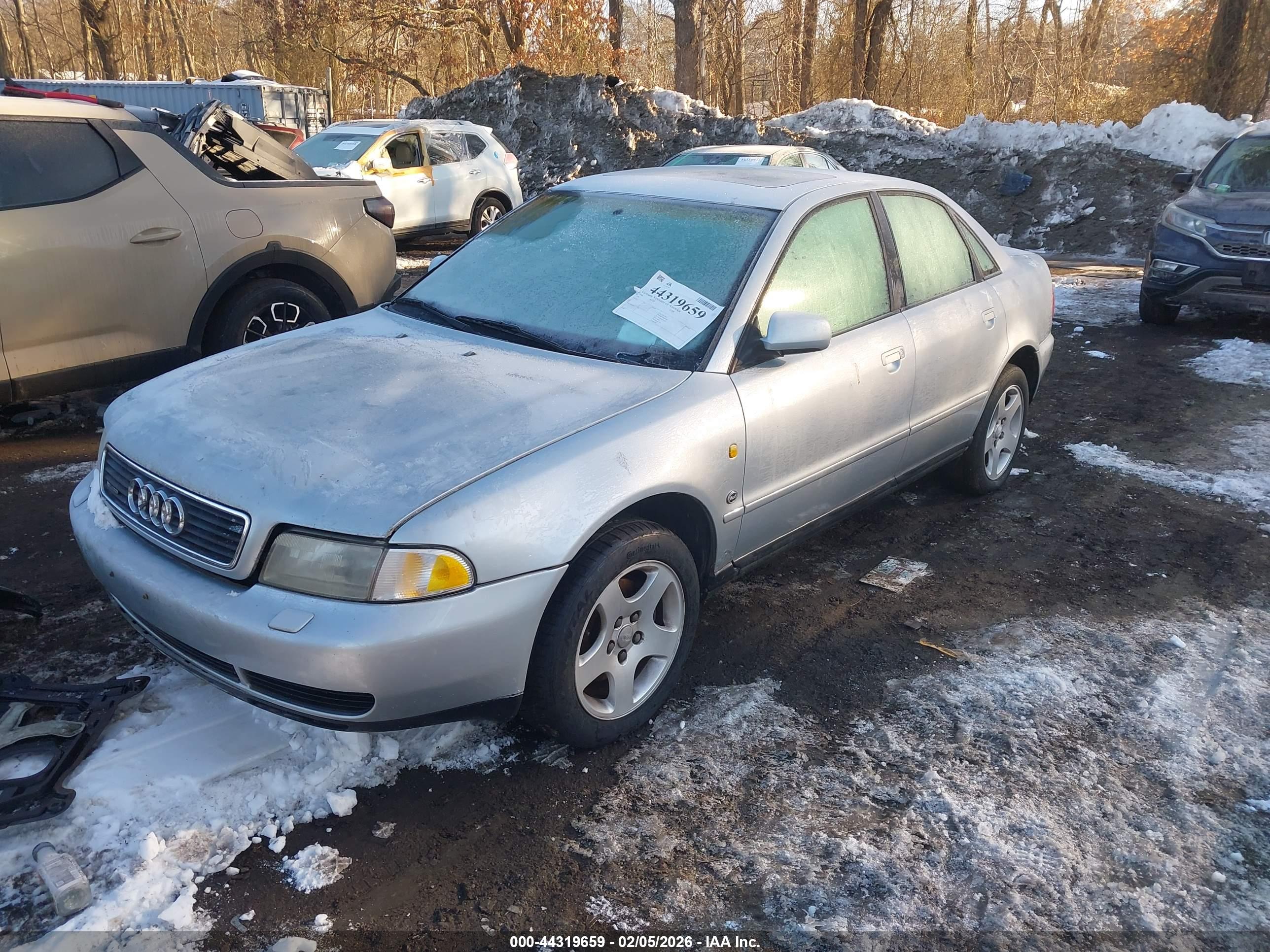 AUDI A4 image 2