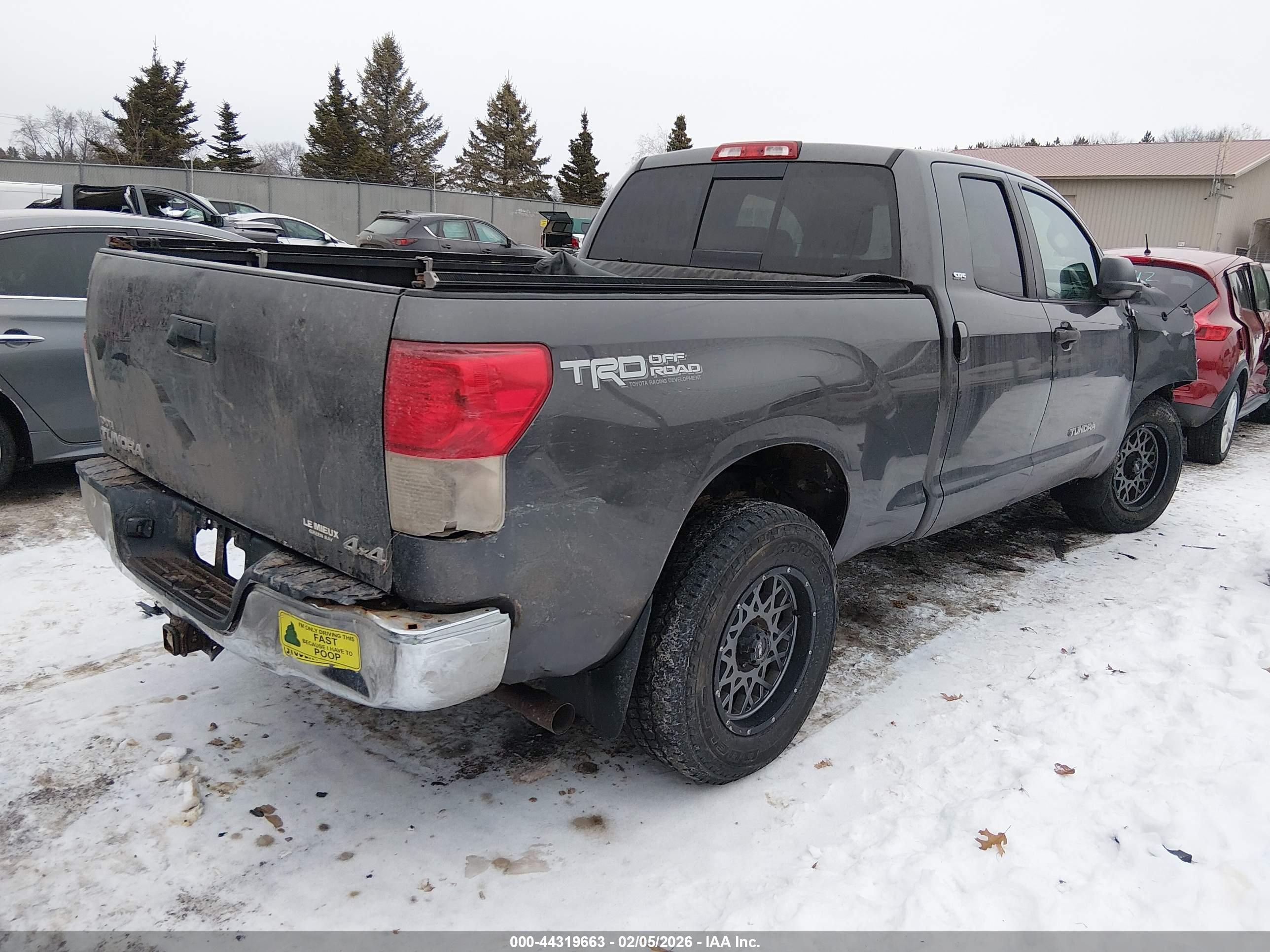 TOYOTA TUNDRA image 4