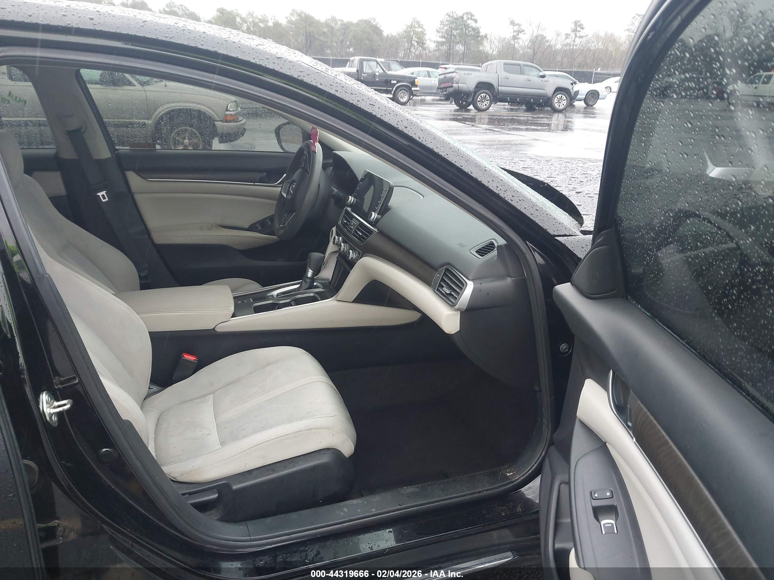 HONDA ACCORD image 5
