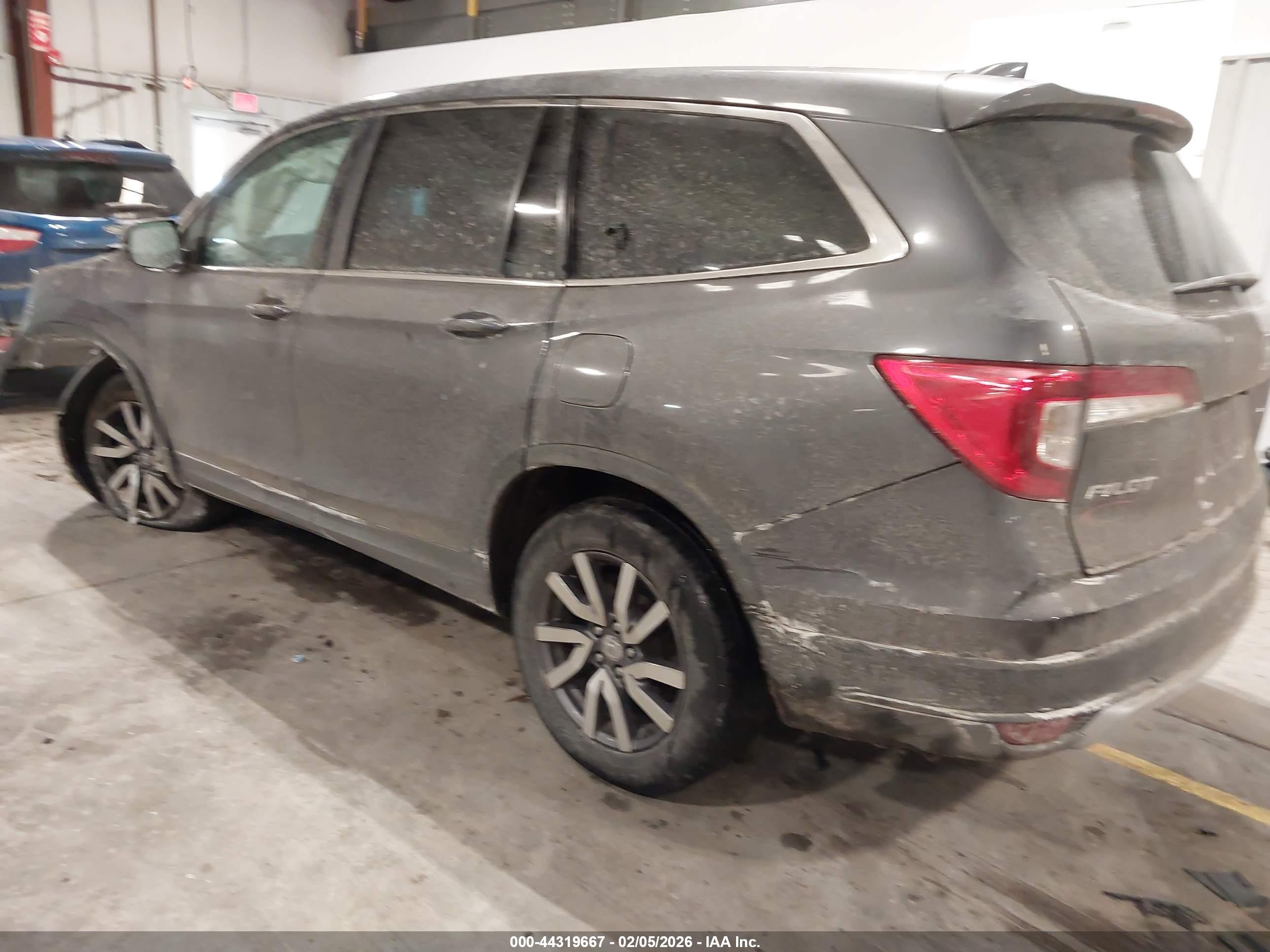HONDA PILOT image 3
