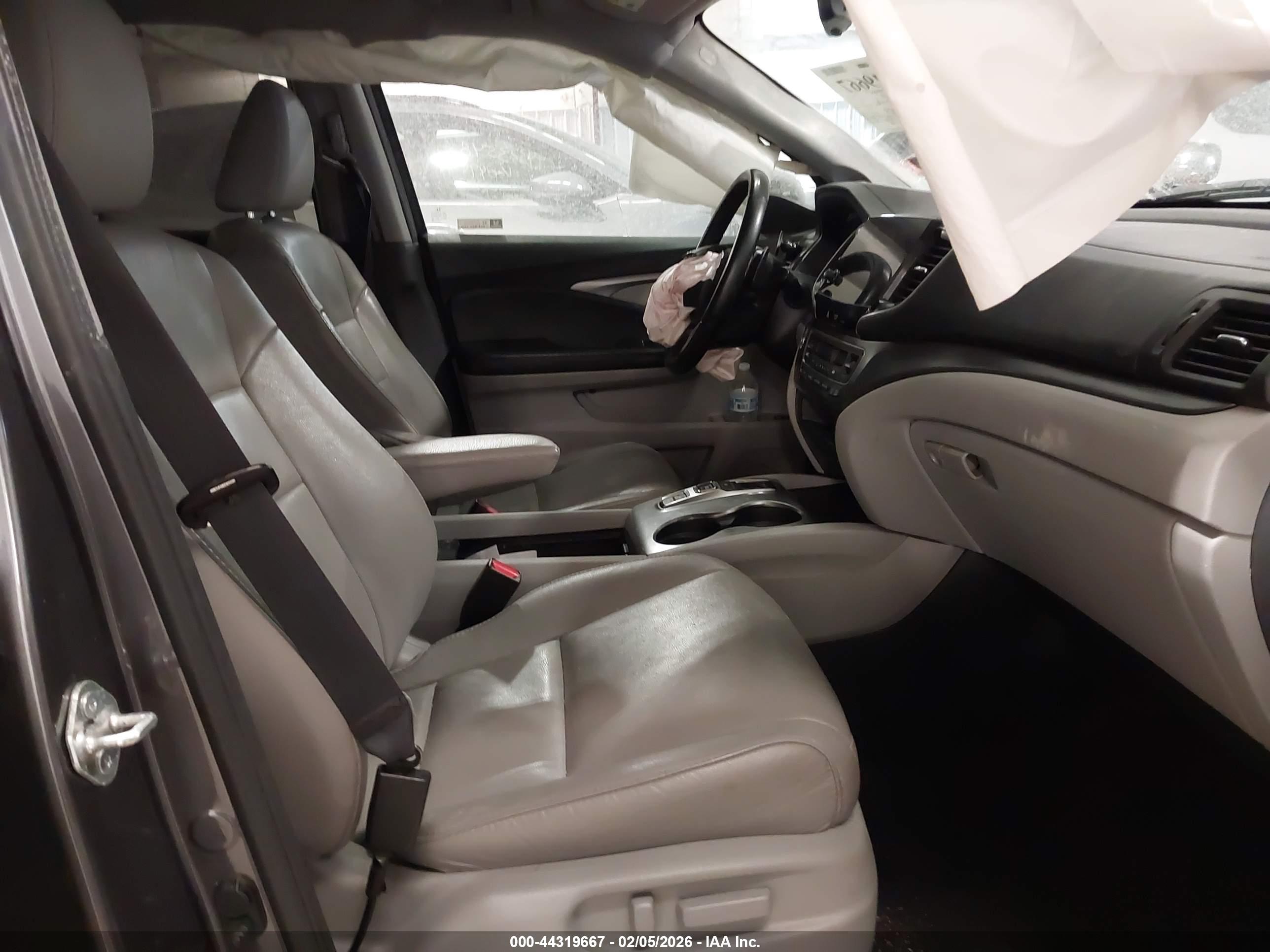 HONDA PILOT image 5