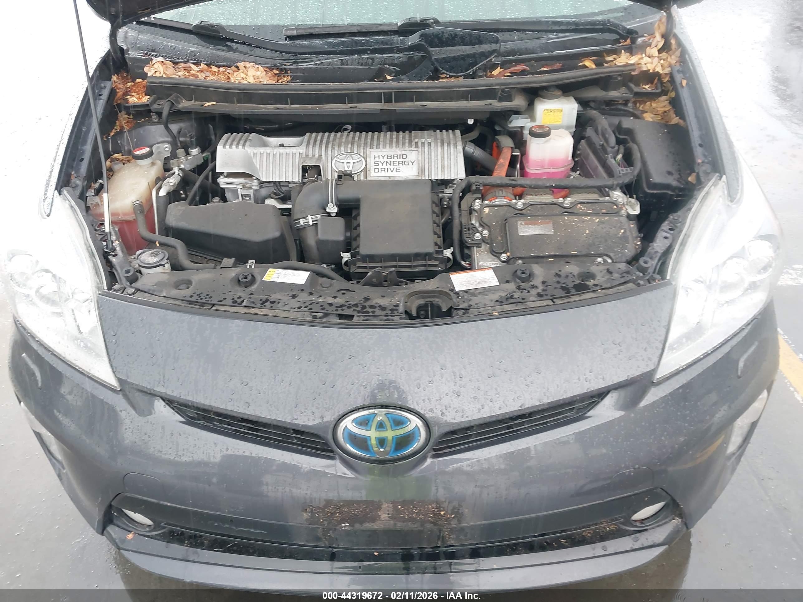 TOYOTA PRIUS image 10
