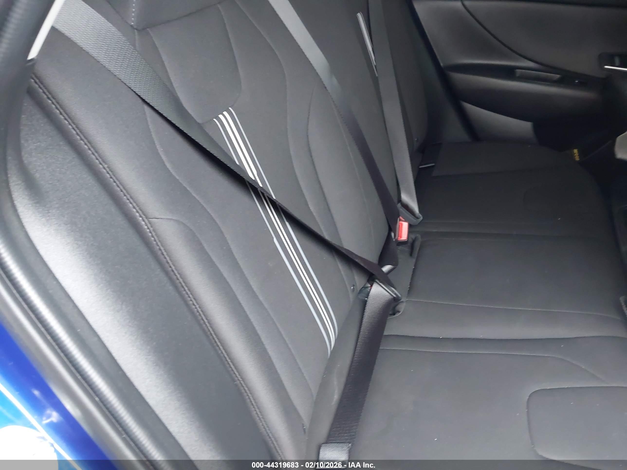 HYUNDAI ELANTRA image 8