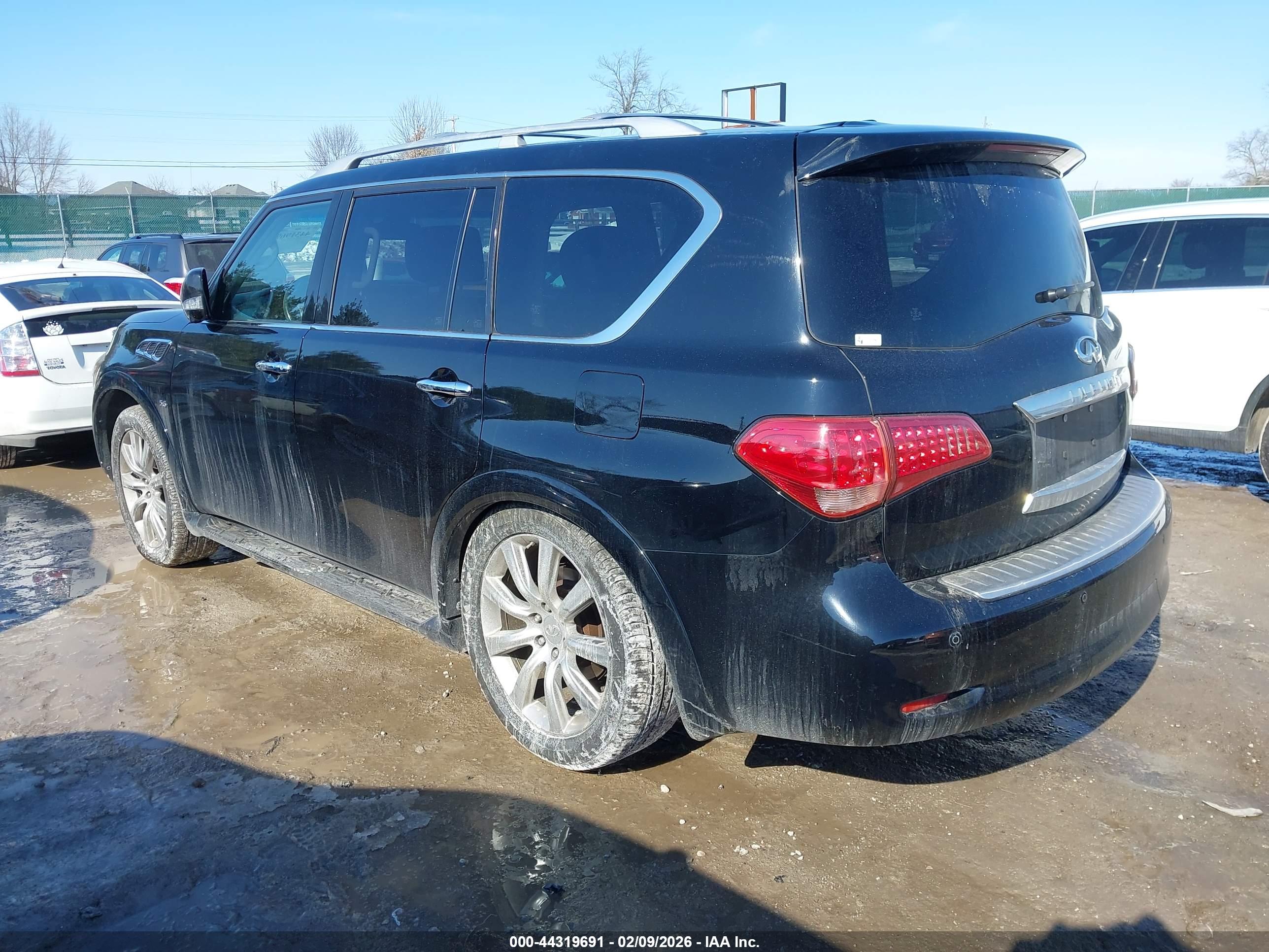 INFINITI QX80 image 3