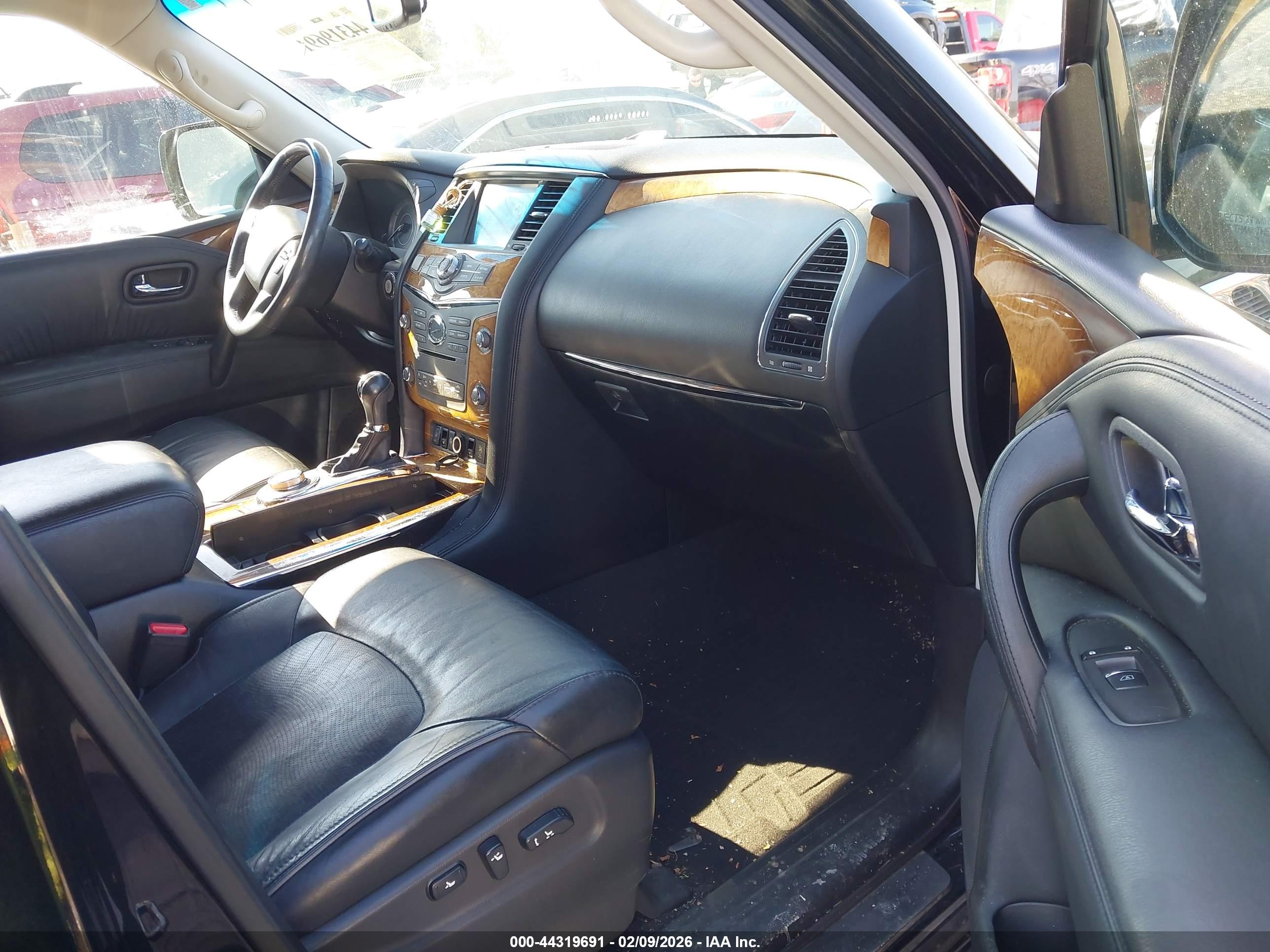 INFINITI QX80 image 5