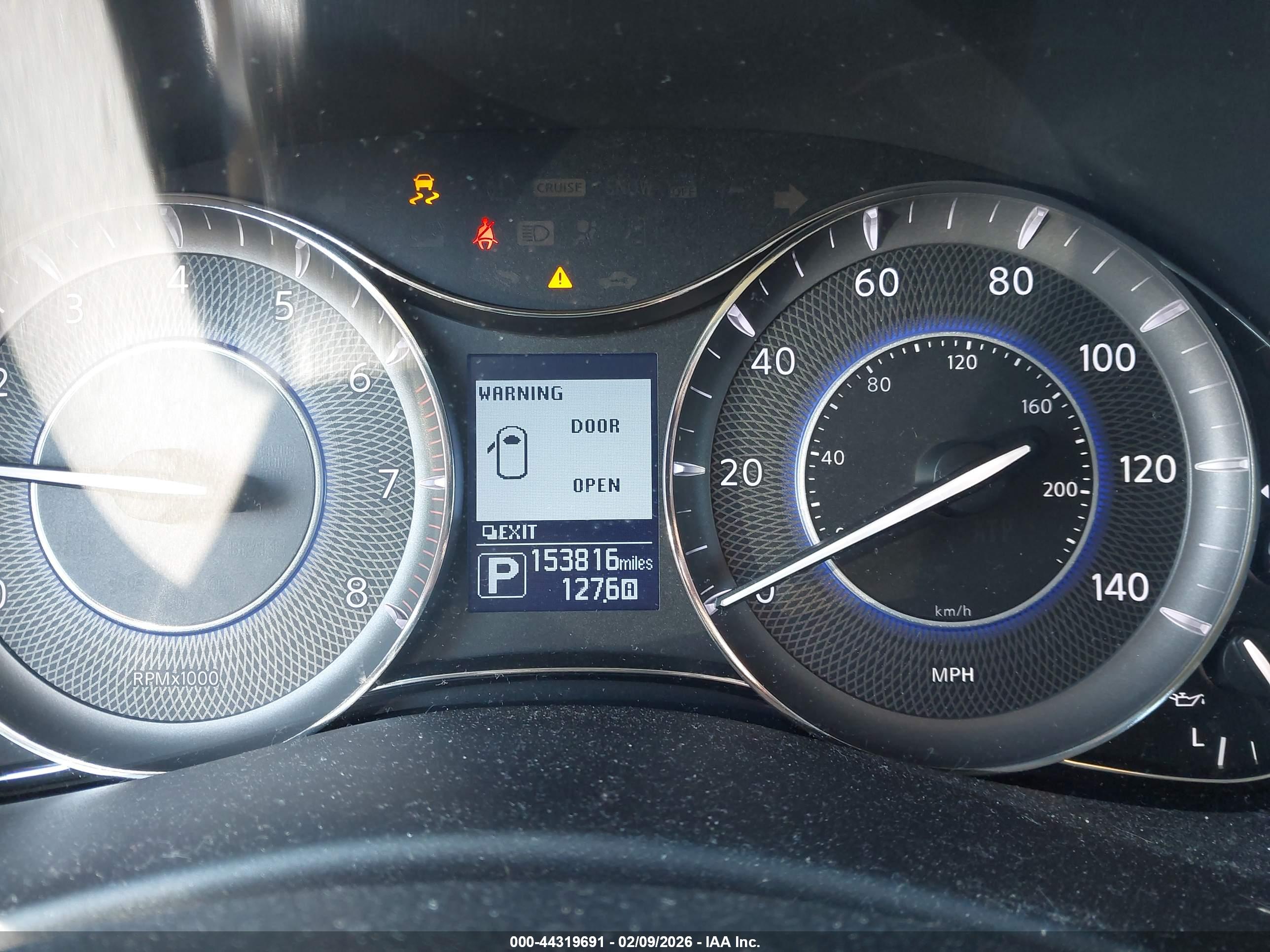 INFINITI QX80 image 7