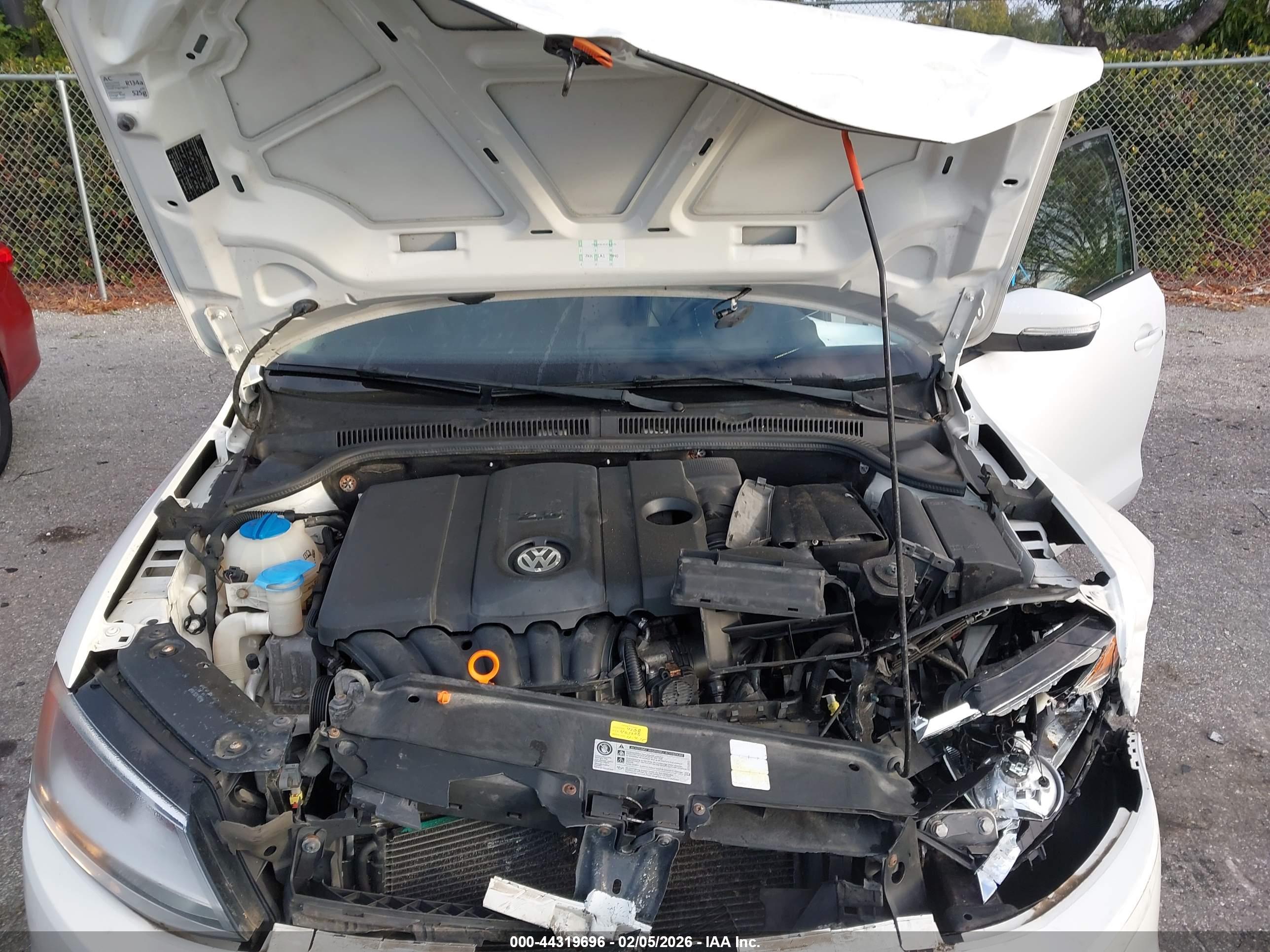 VOLKSWAGEN JETTA image 10