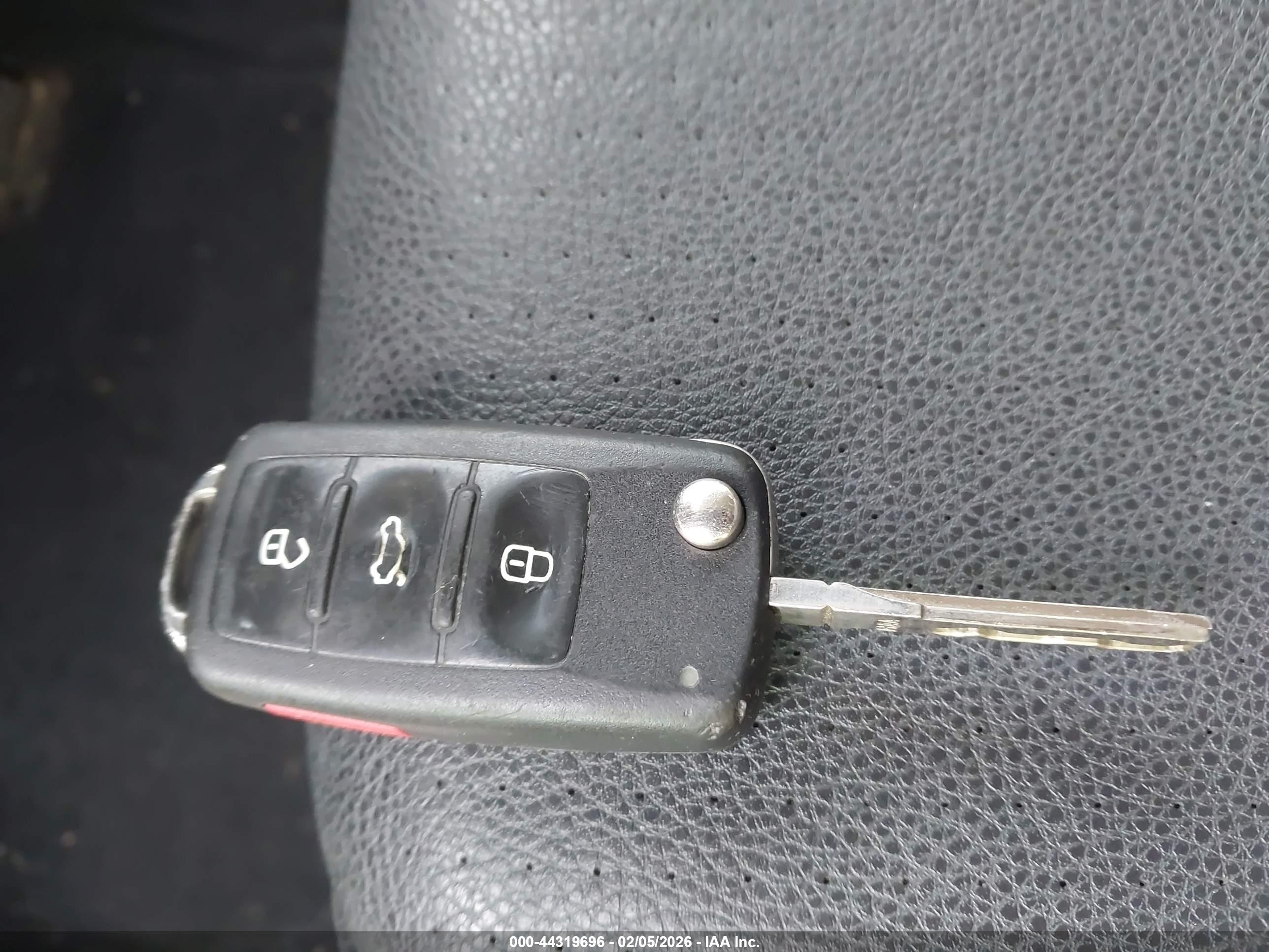 VOLKSWAGEN JETTA image 11