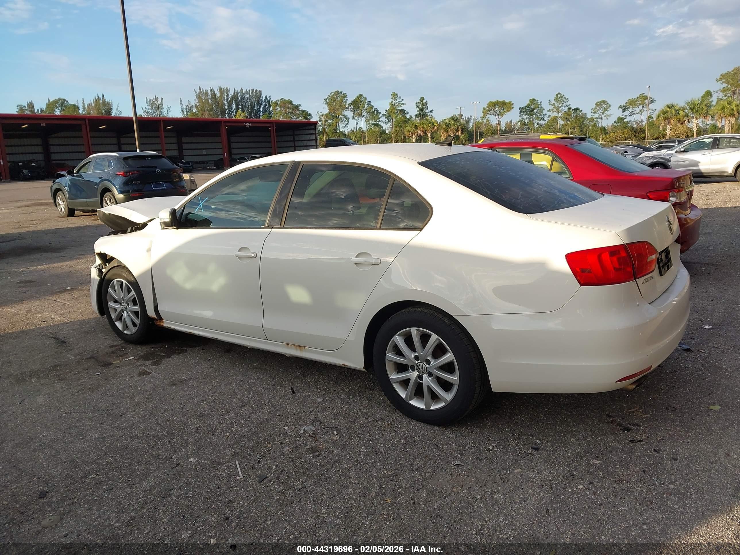 VOLKSWAGEN JETTA image 3