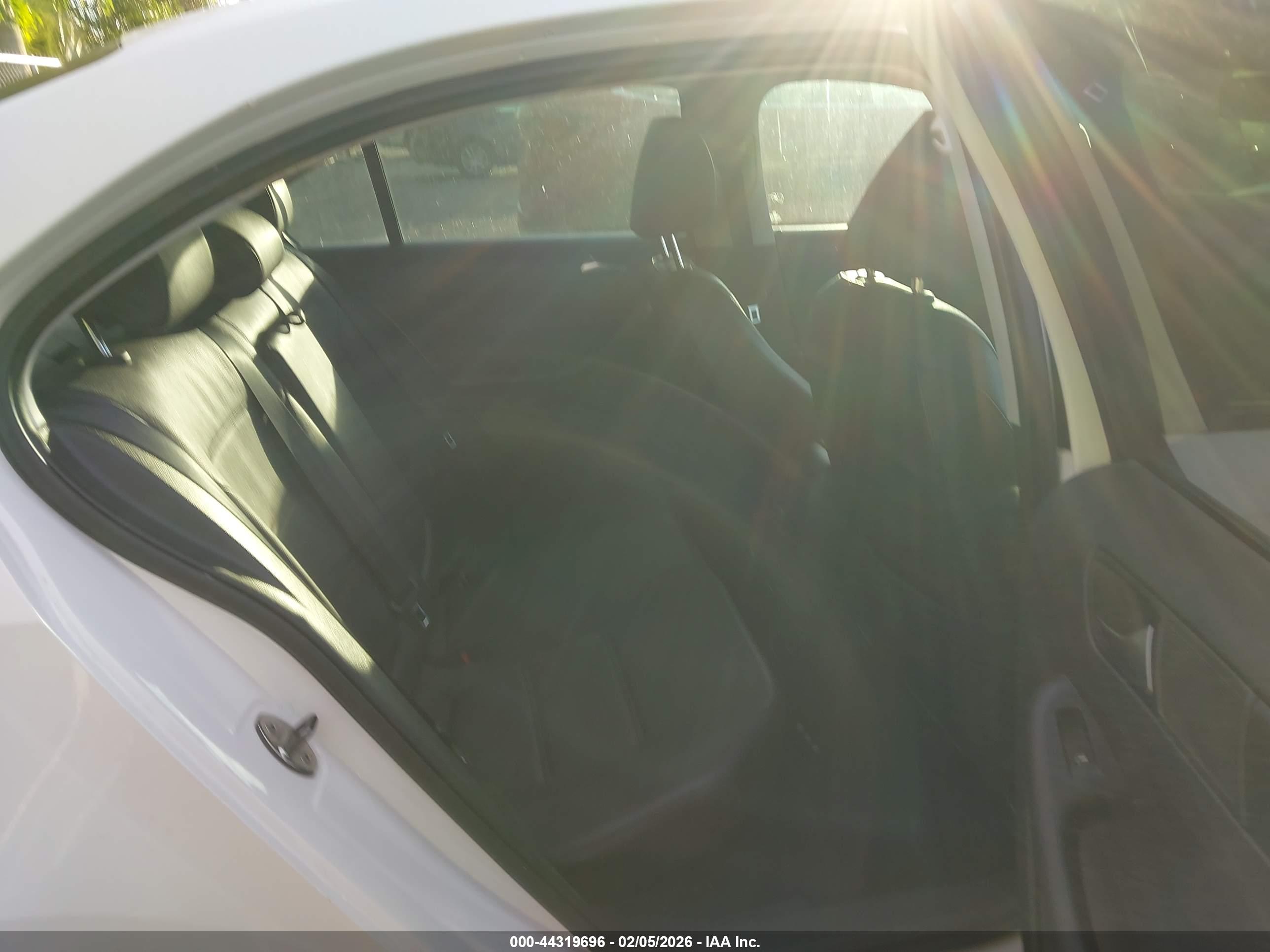 VOLKSWAGEN JETTA image 8