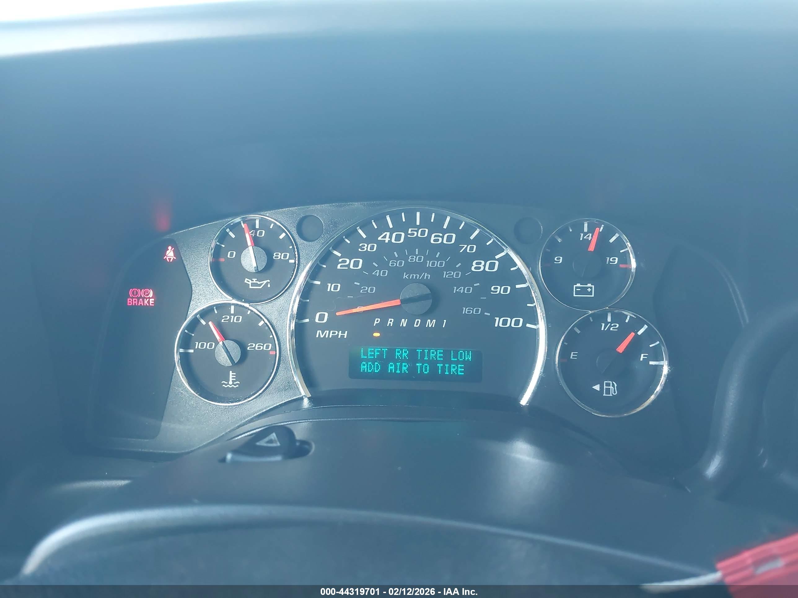 CHEVROLET EXPRESS image 7