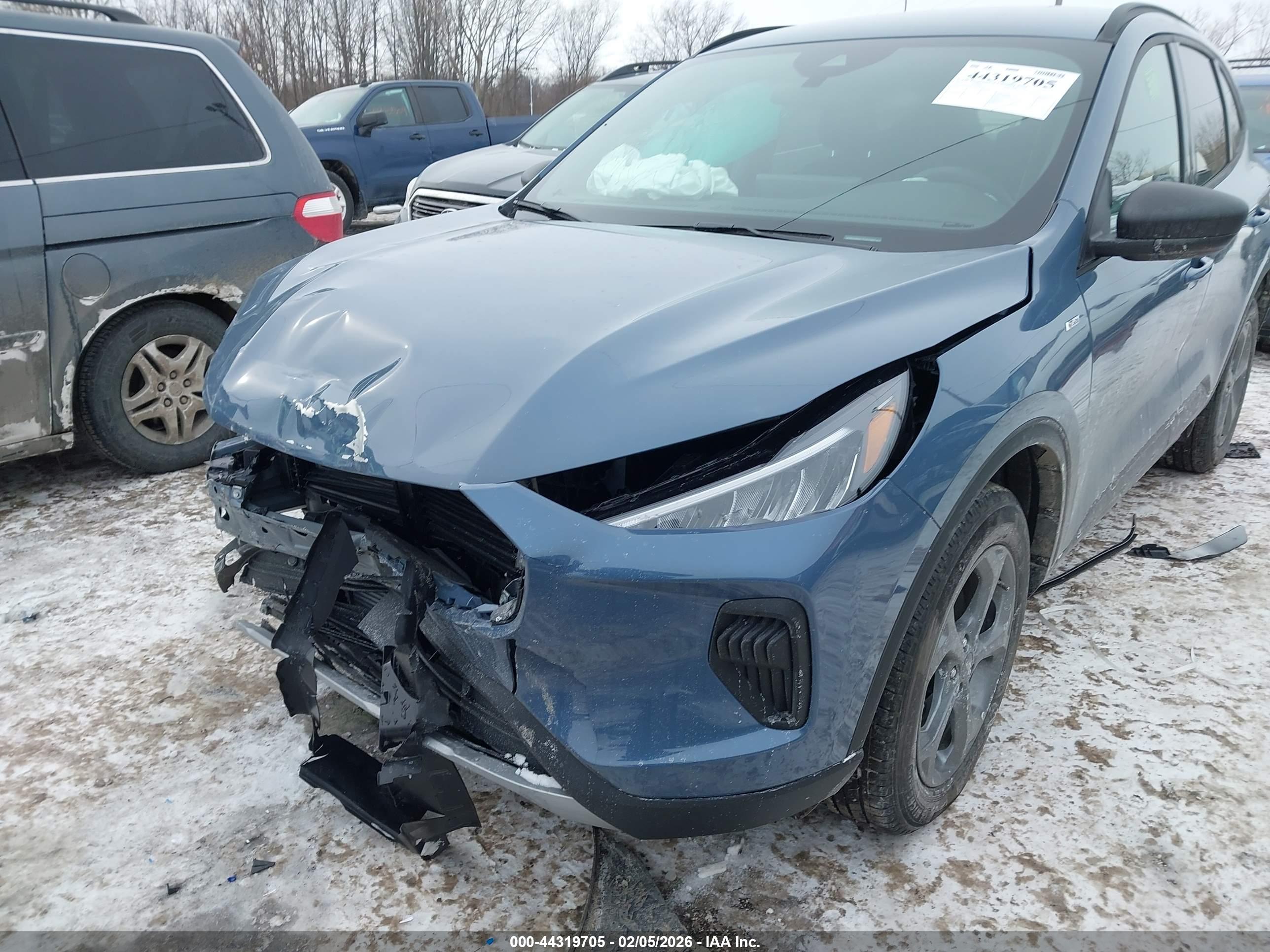 FORD ESCAPE image 6