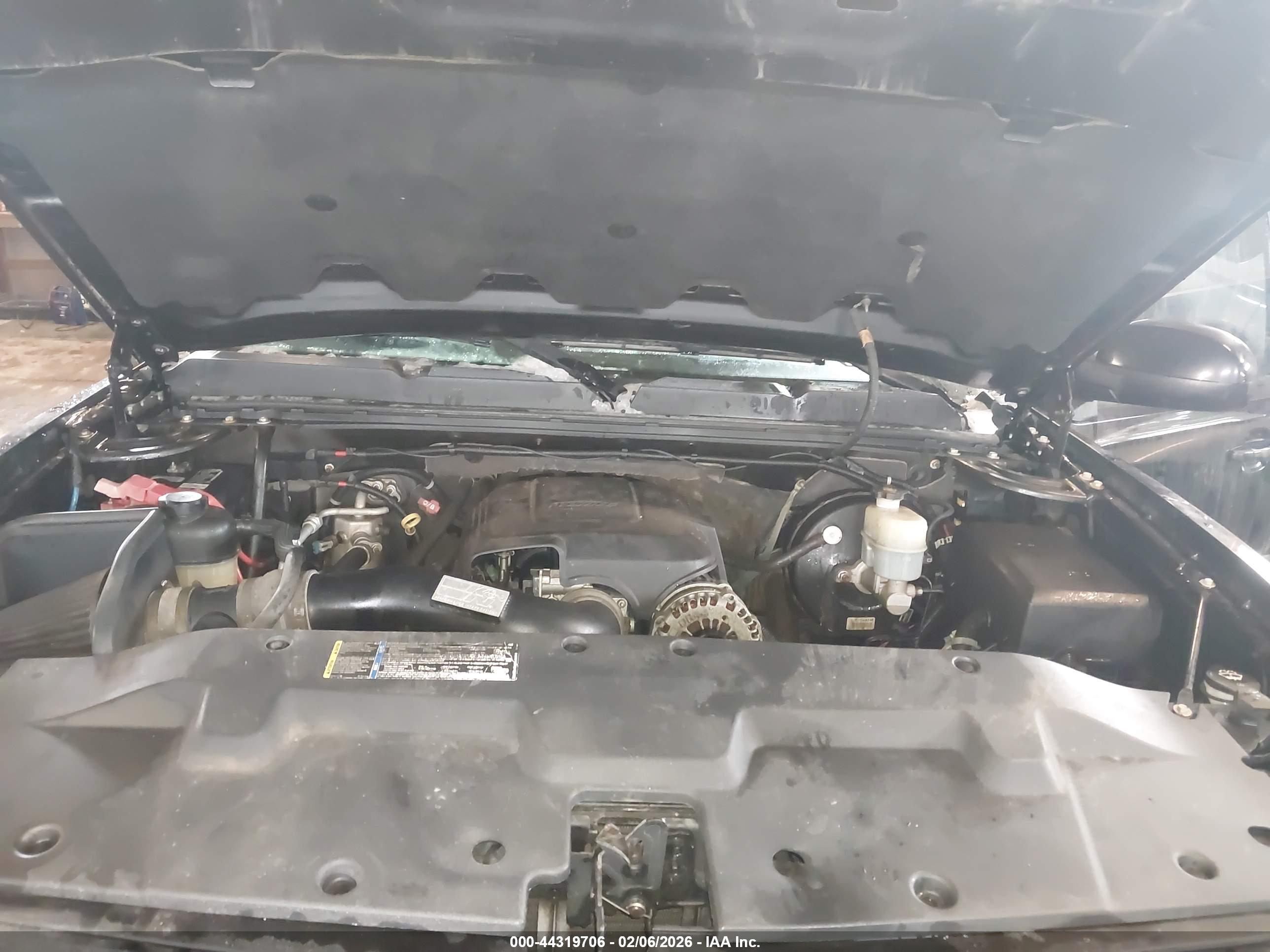 CHEVROLET SILVERADO image 10