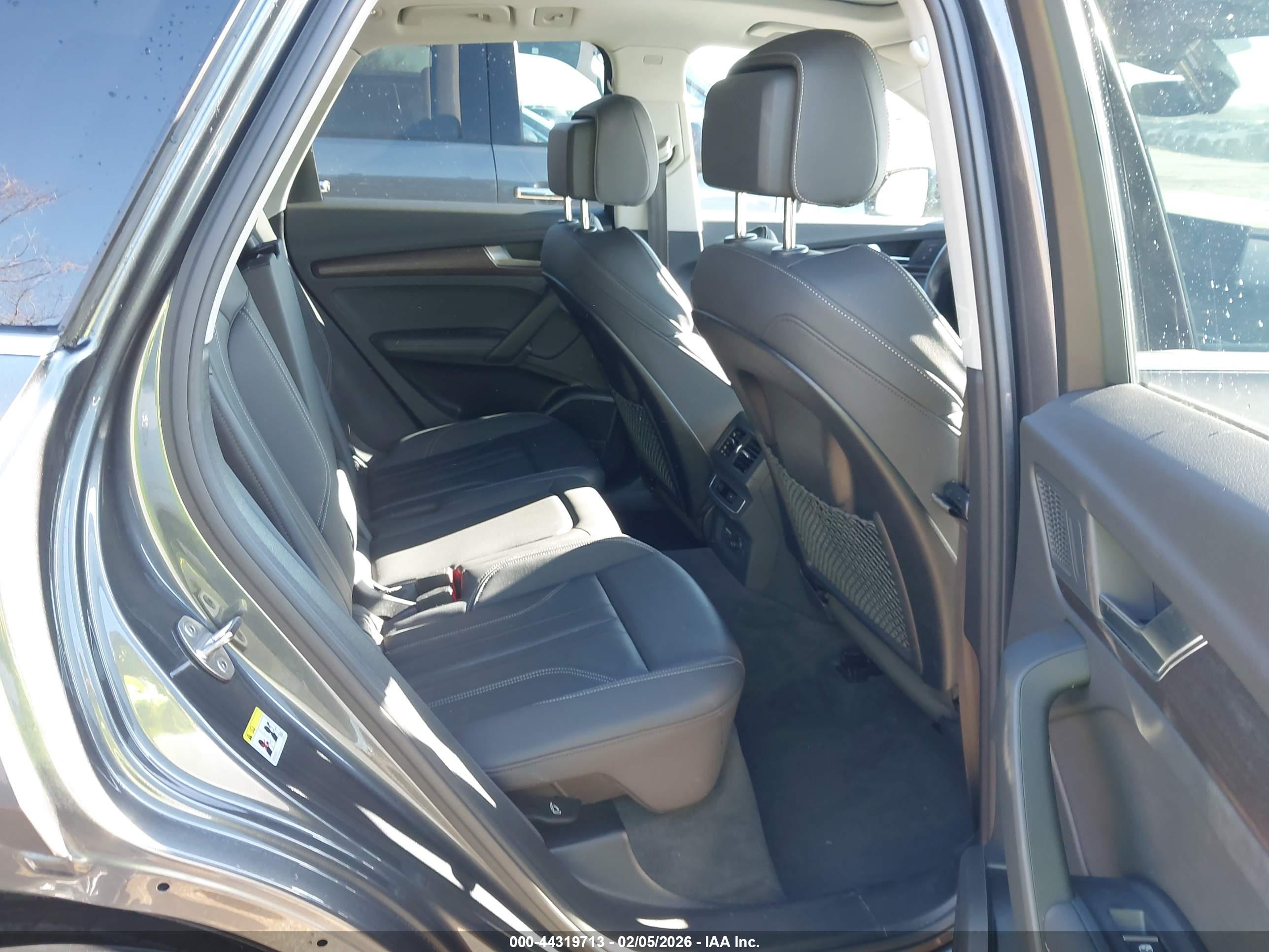 AUDI Q5 image 8