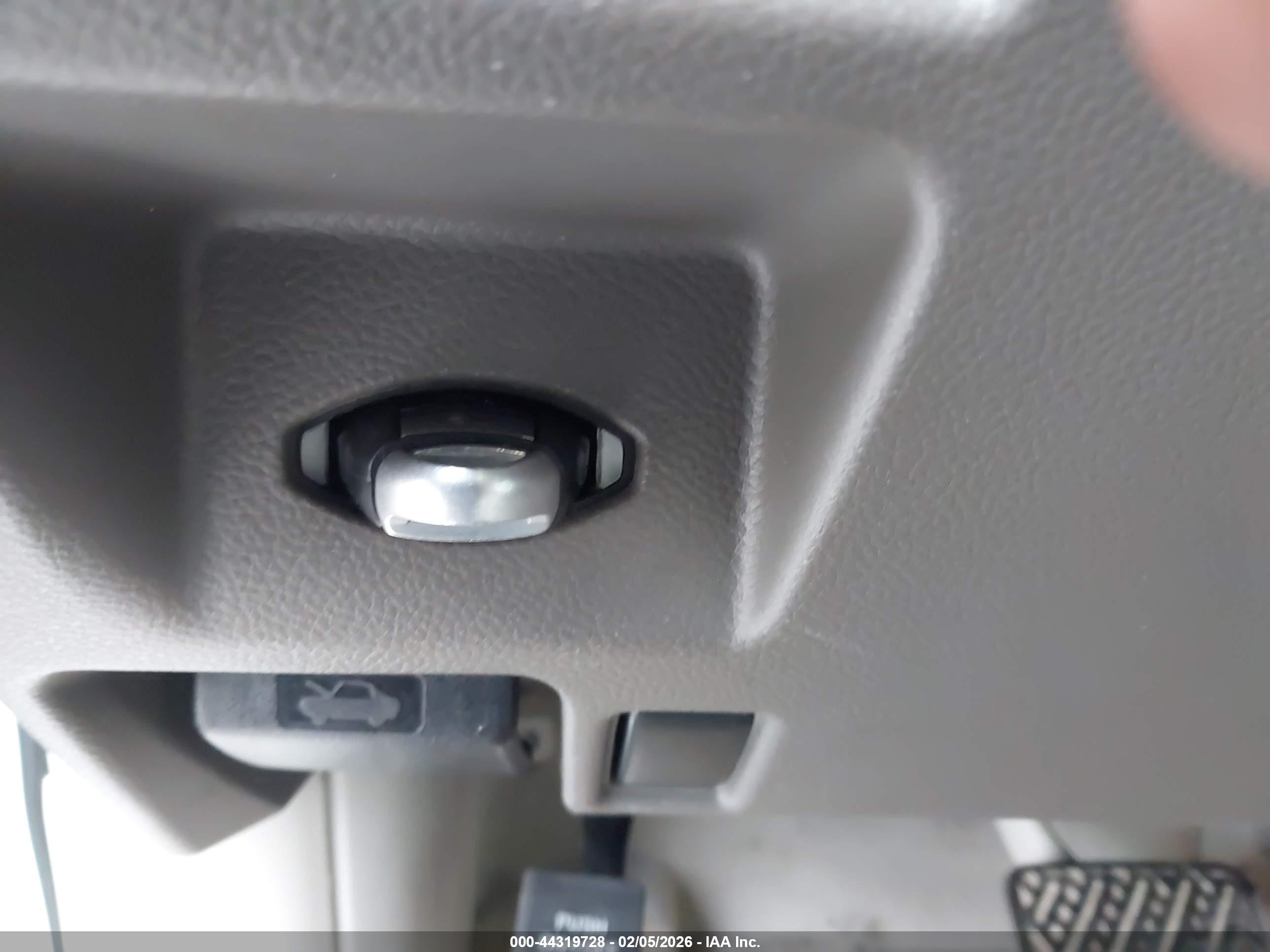 INFINITI G25 image 11