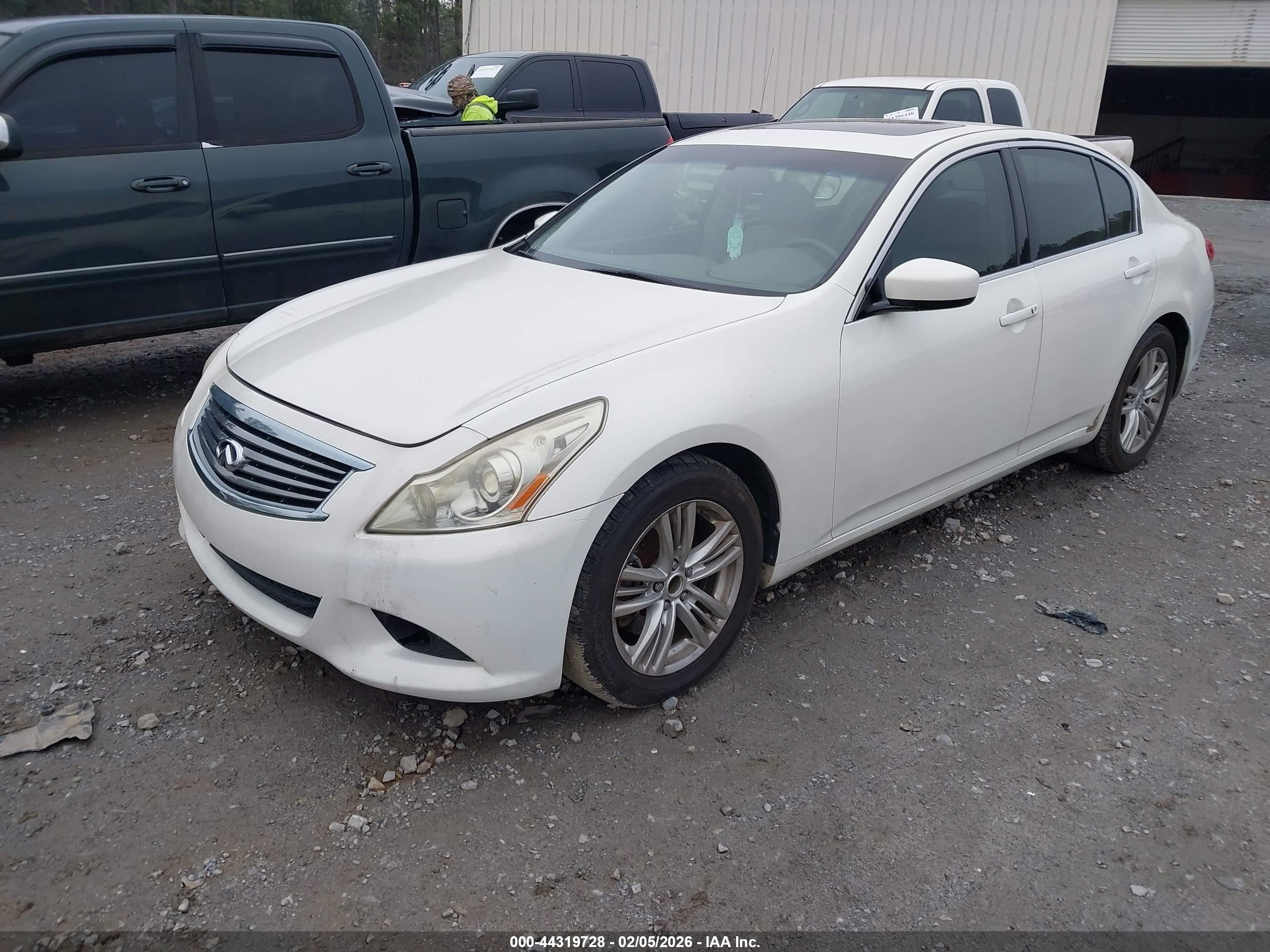 INFINITI G25 image 2