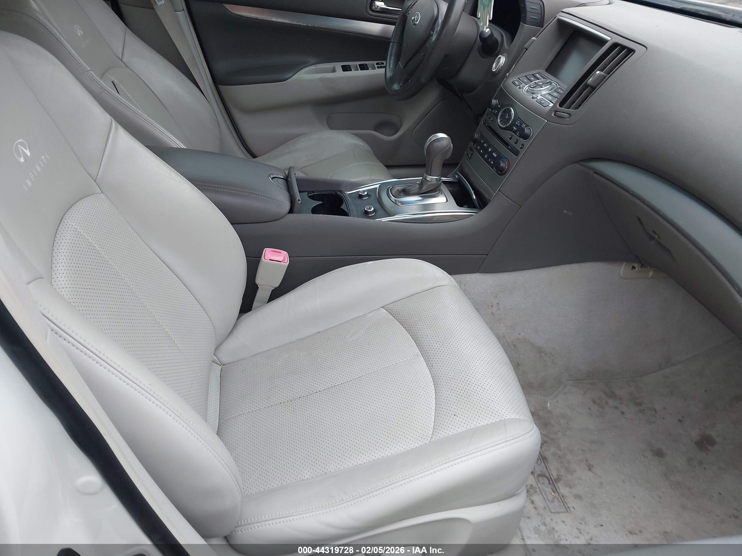 INFINITI G25 image 5