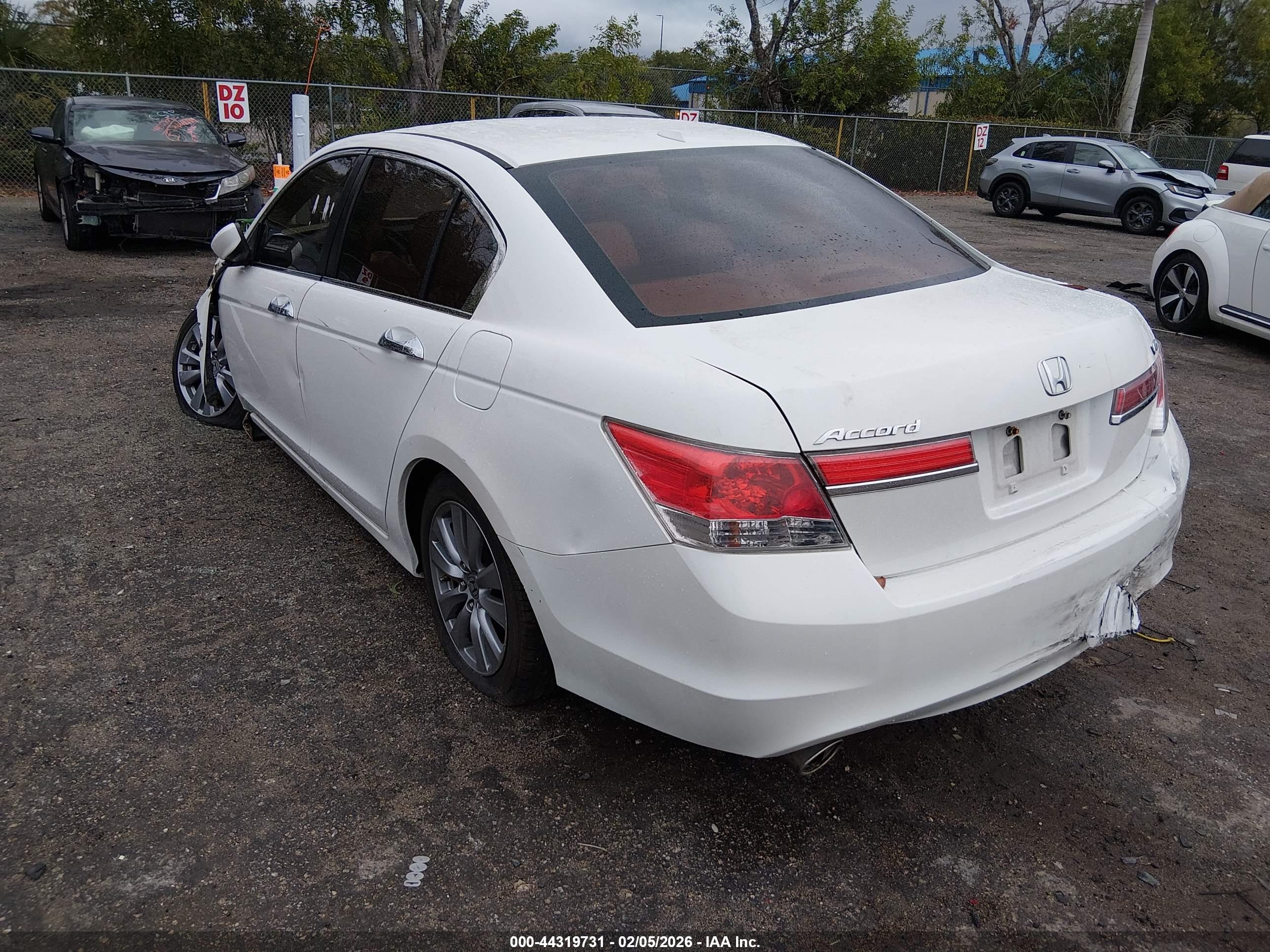 HONDA ACCORD image 3