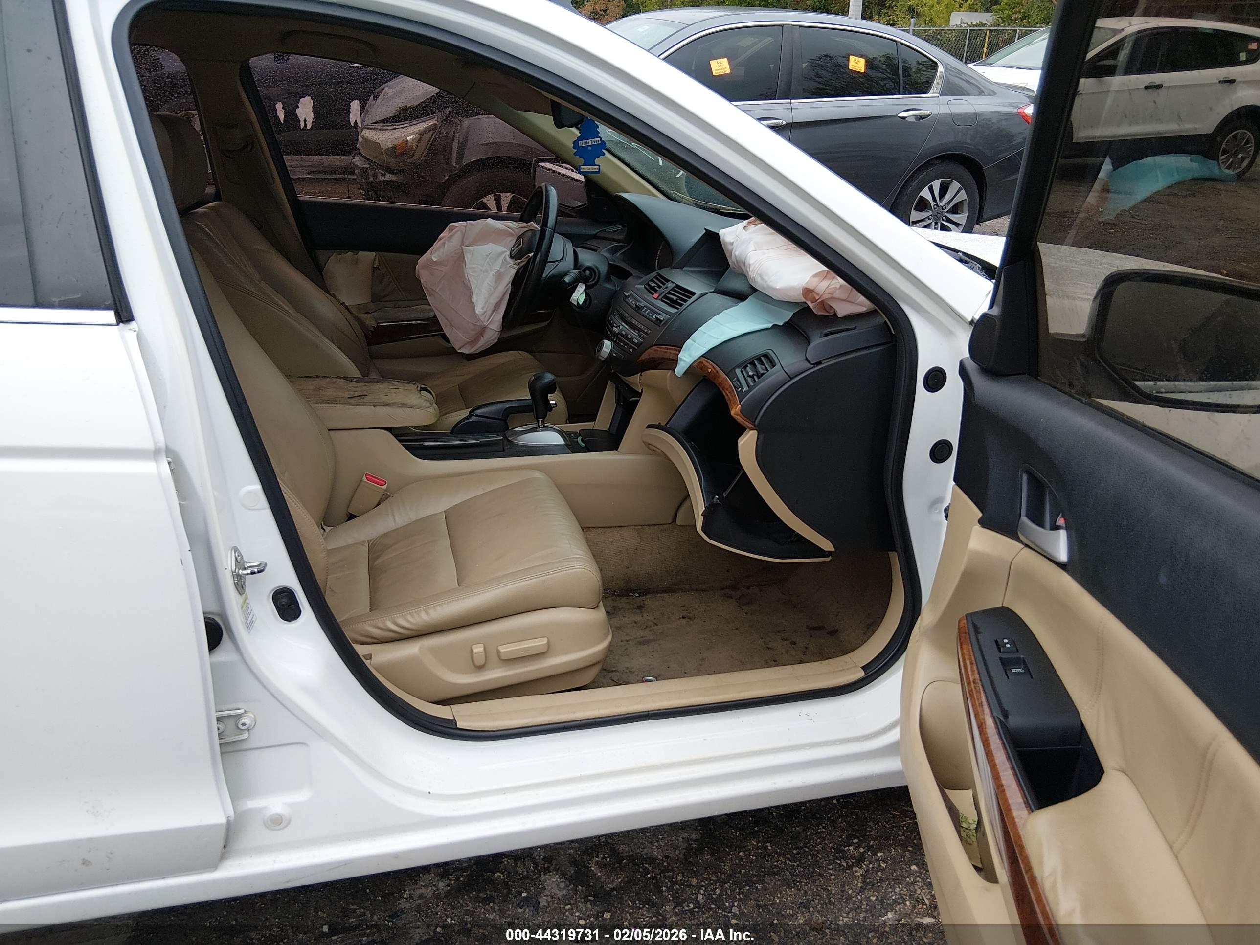 HONDA ACCORD image 5