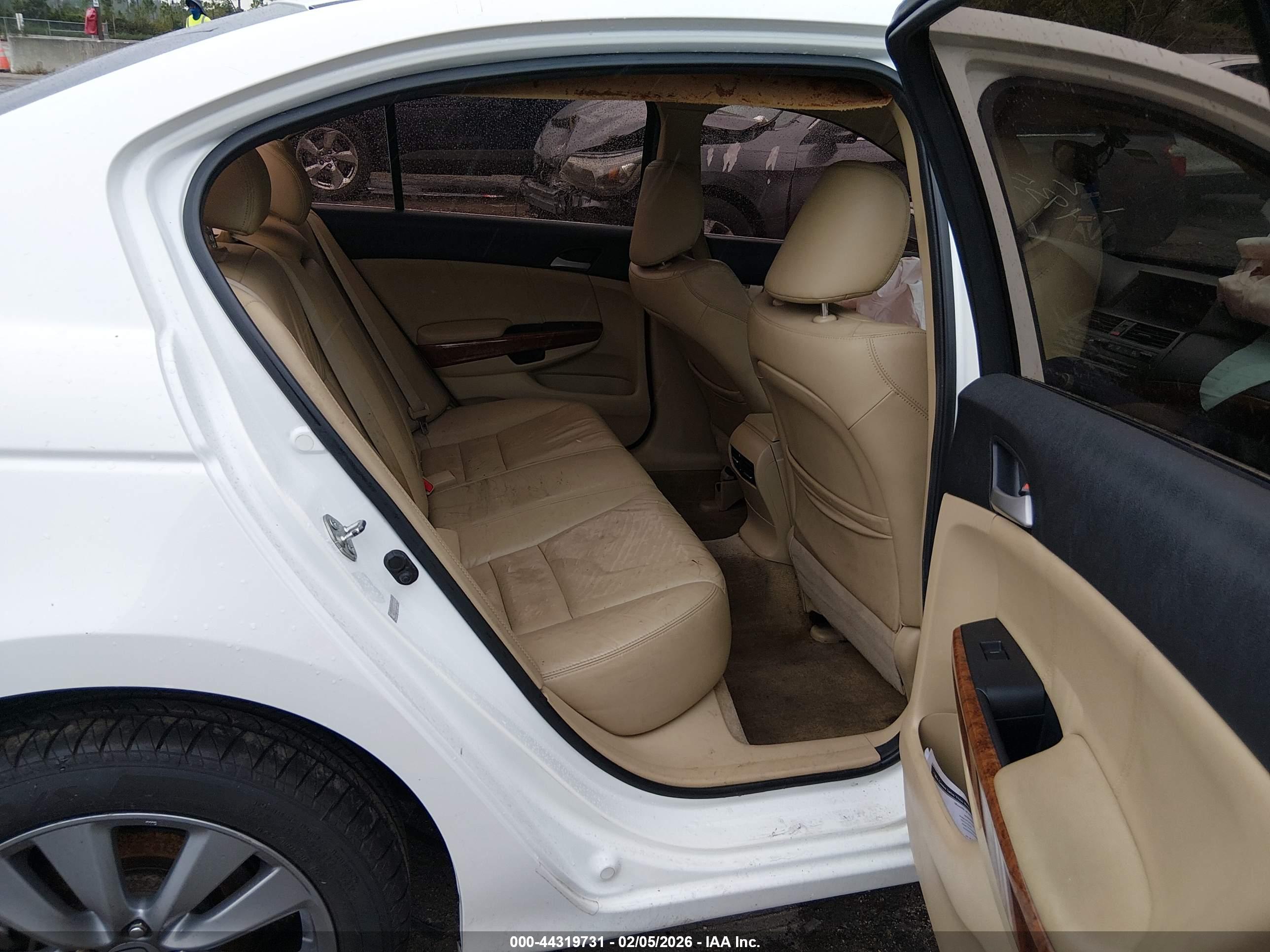 HONDA ACCORD image 8