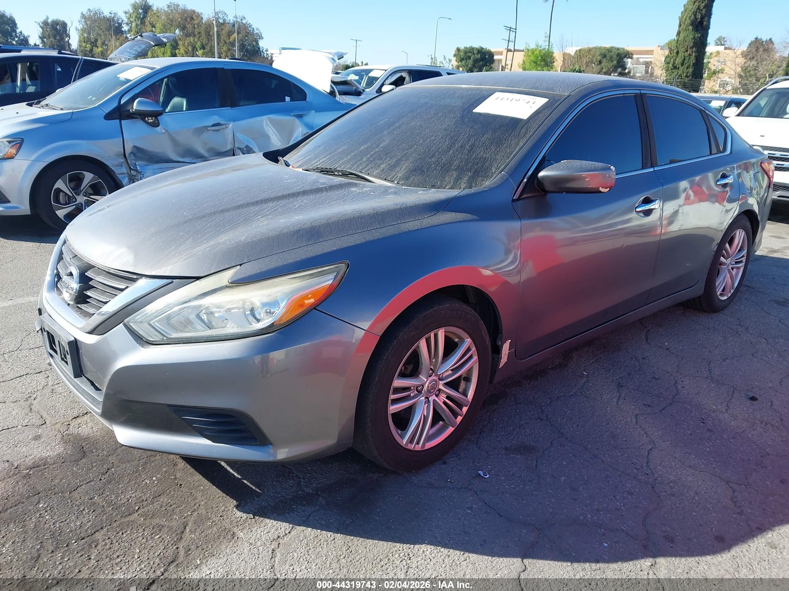 NISSAN ALTIMA image 2