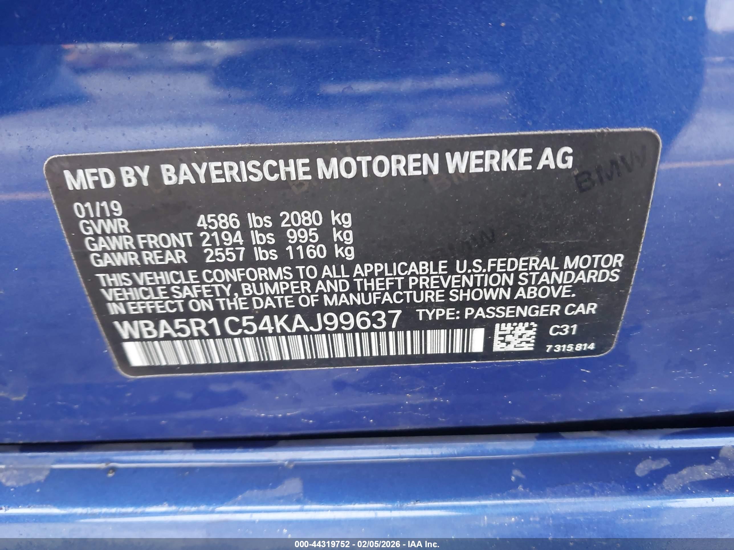 BMW 330I image 9