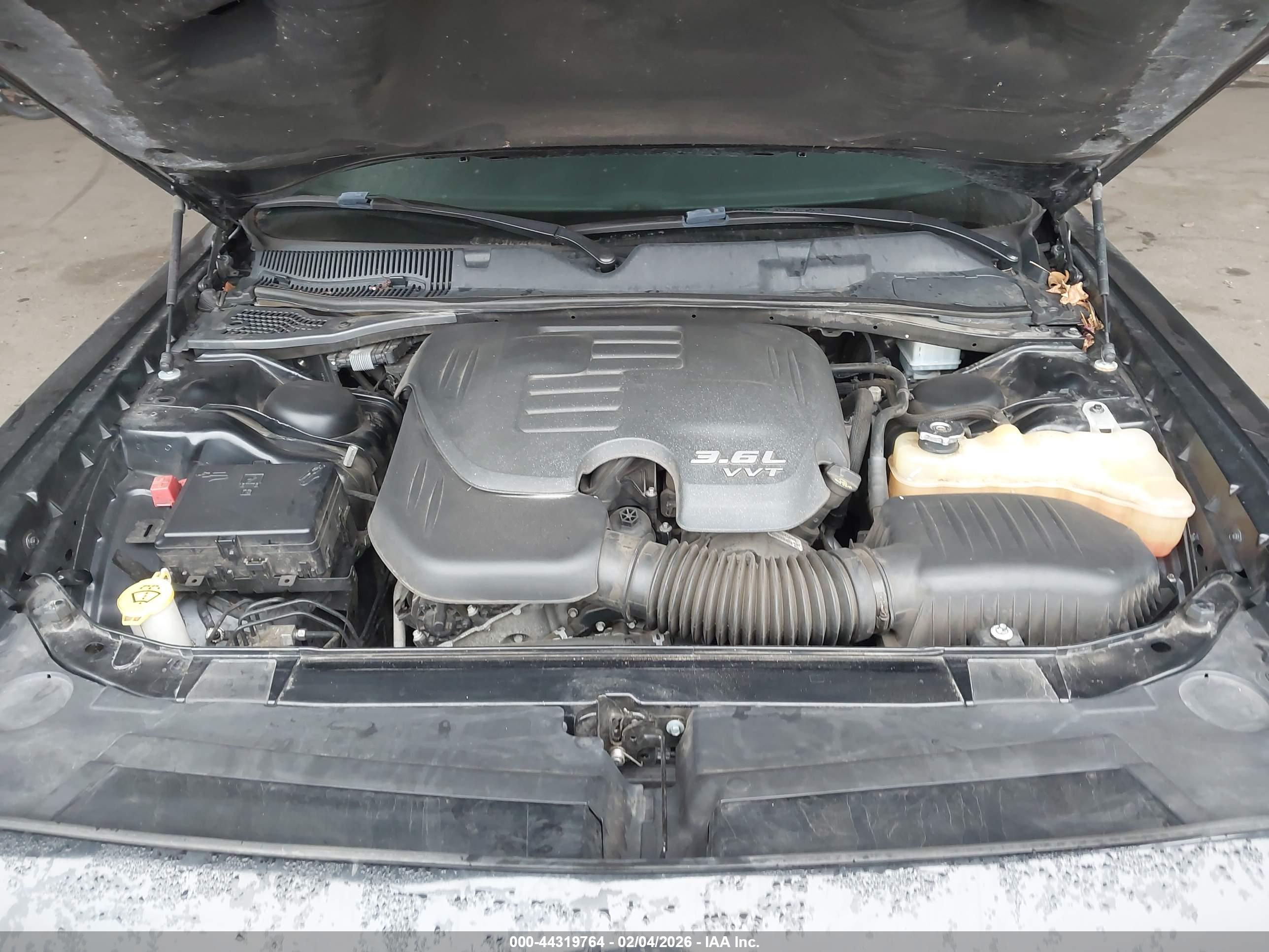 DODGE CHALLENGER image 10