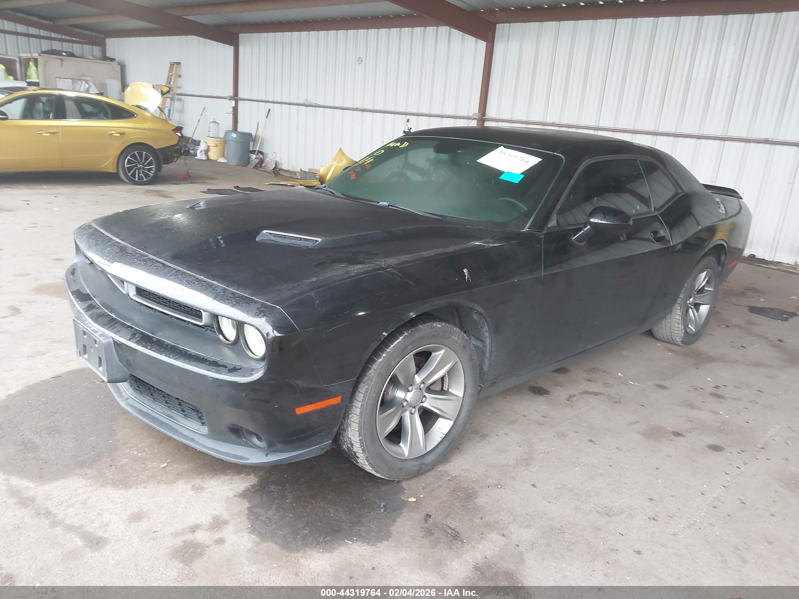 DODGE CHALLENGER image 2