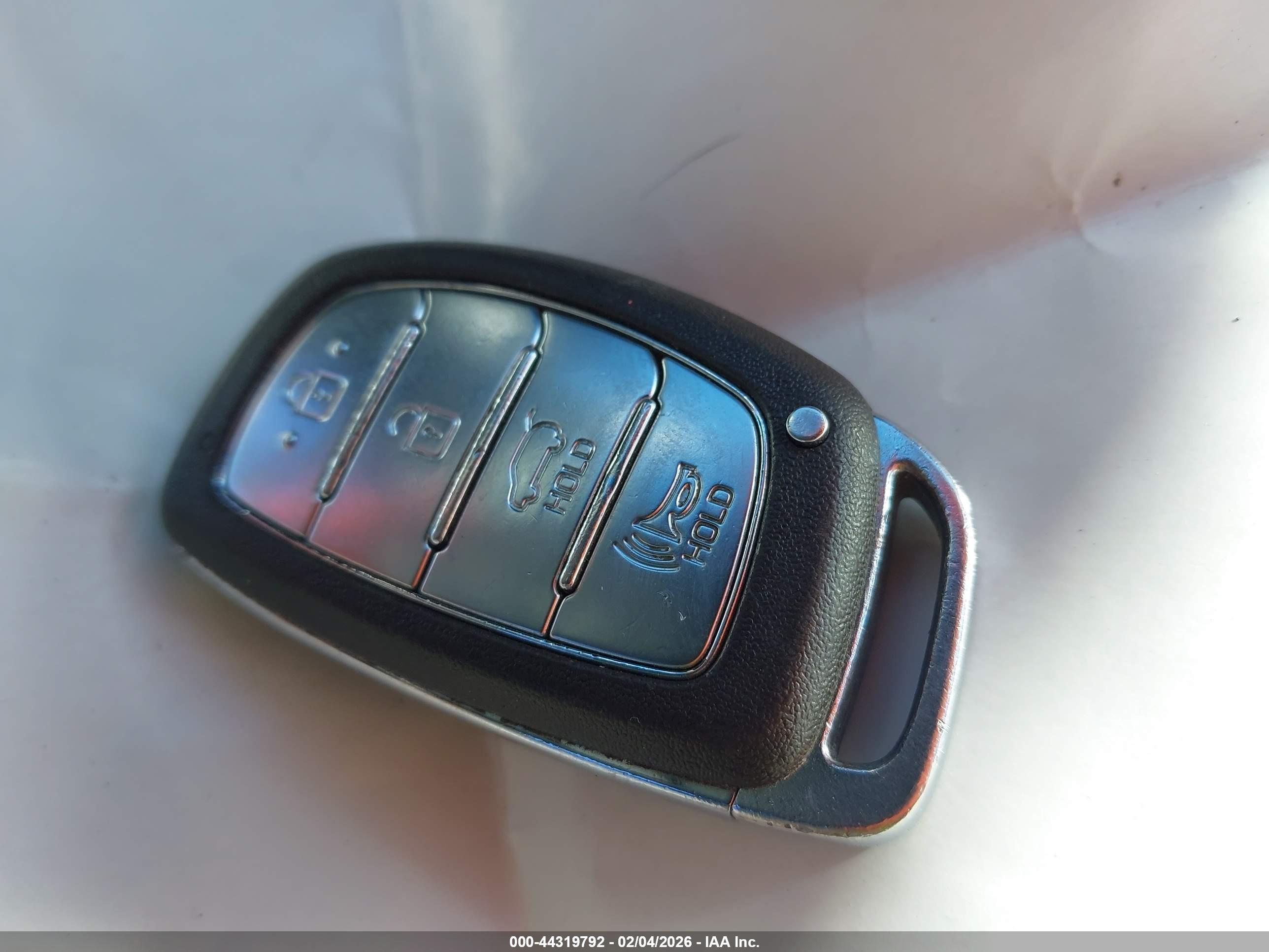 HYUNDAI IONIQ image 11