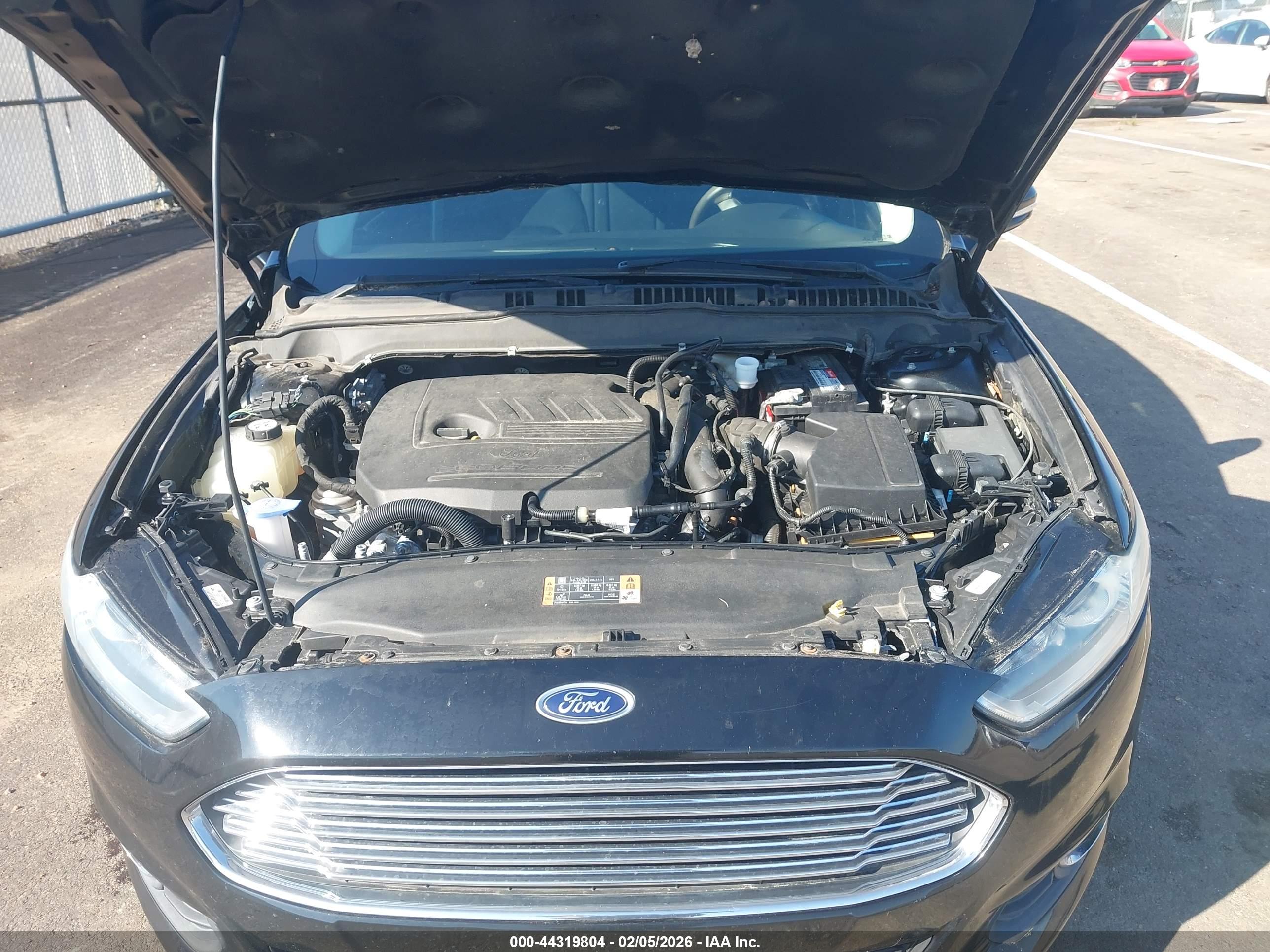 FORD FUSION image 10