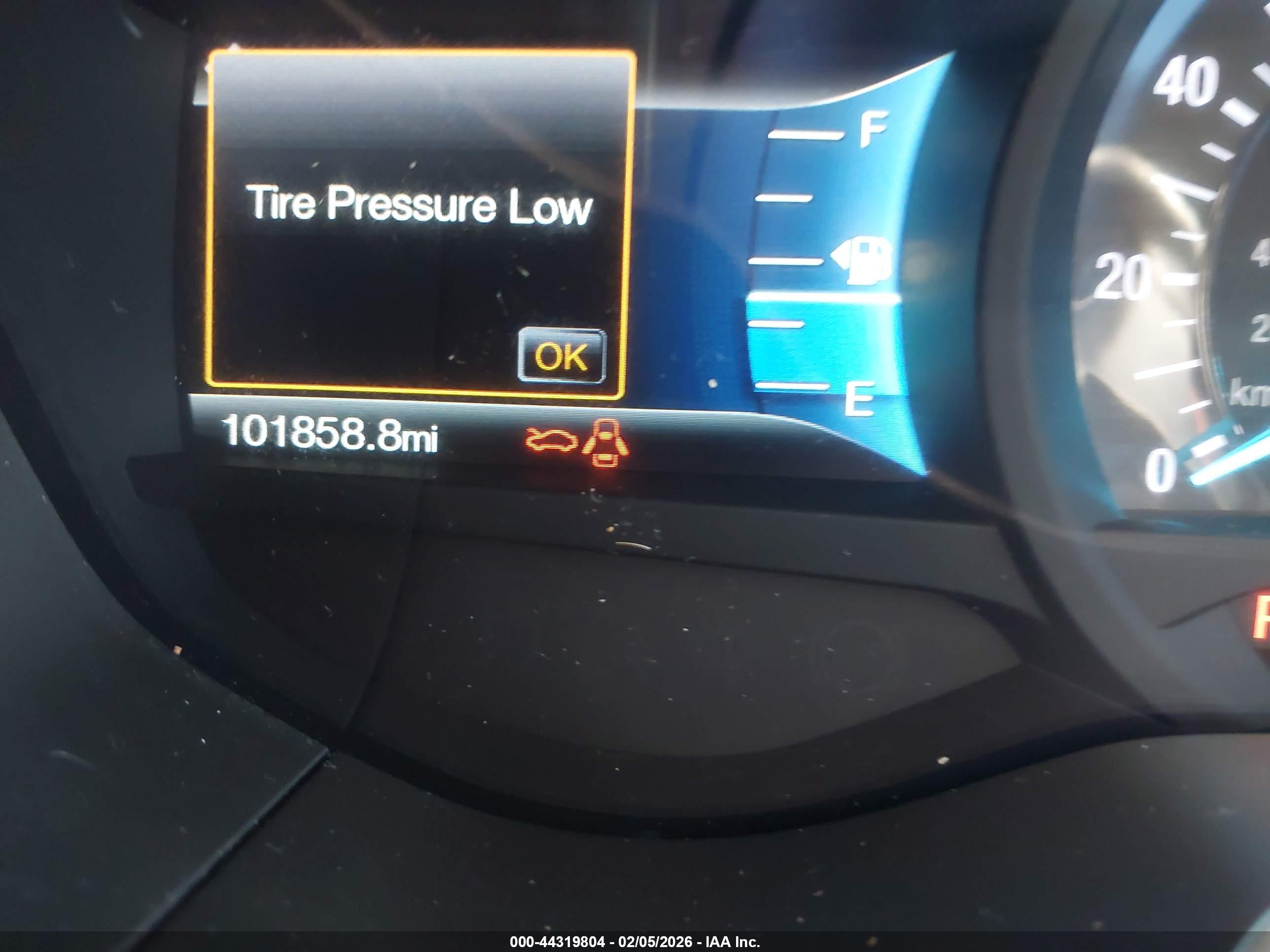 FORD FUSION image 7