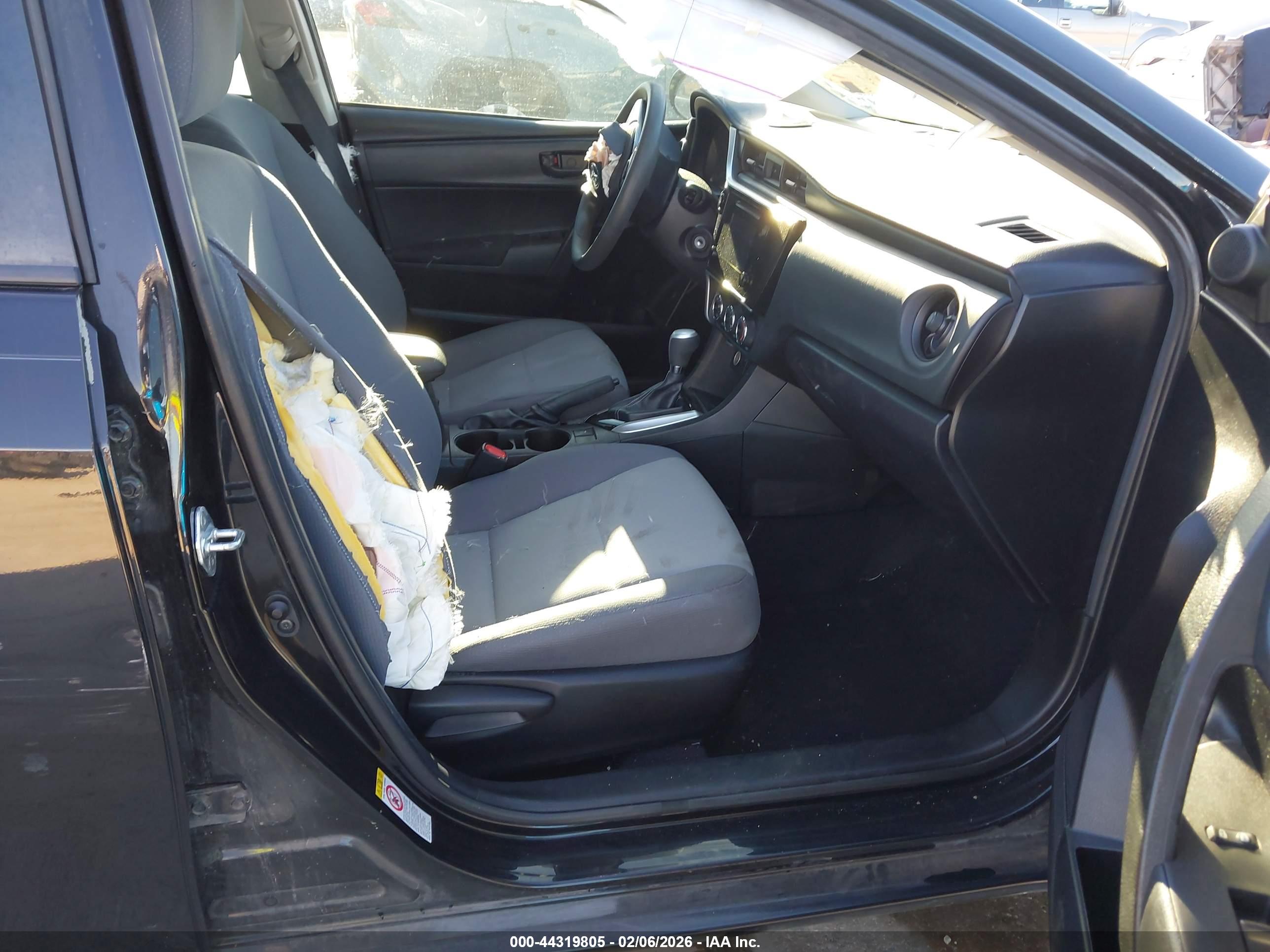 TOYOTA COROLLA image 5