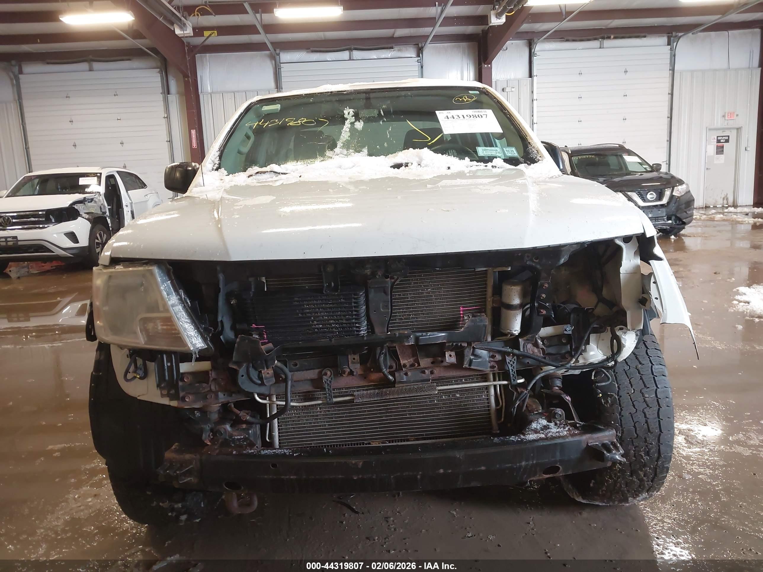 NISSAN FRONTIER image 6