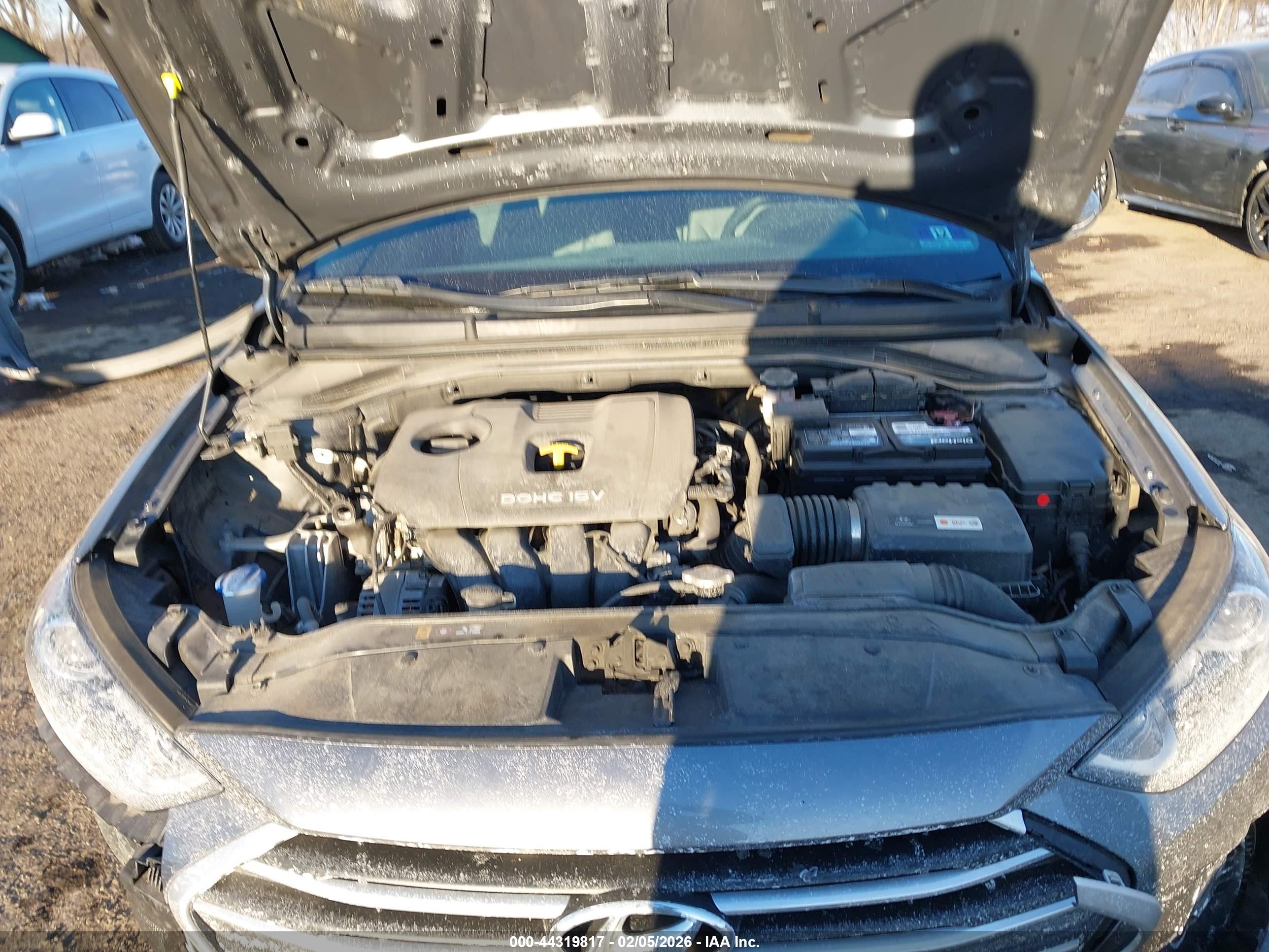 HYUNDAI ELANTRA image 10