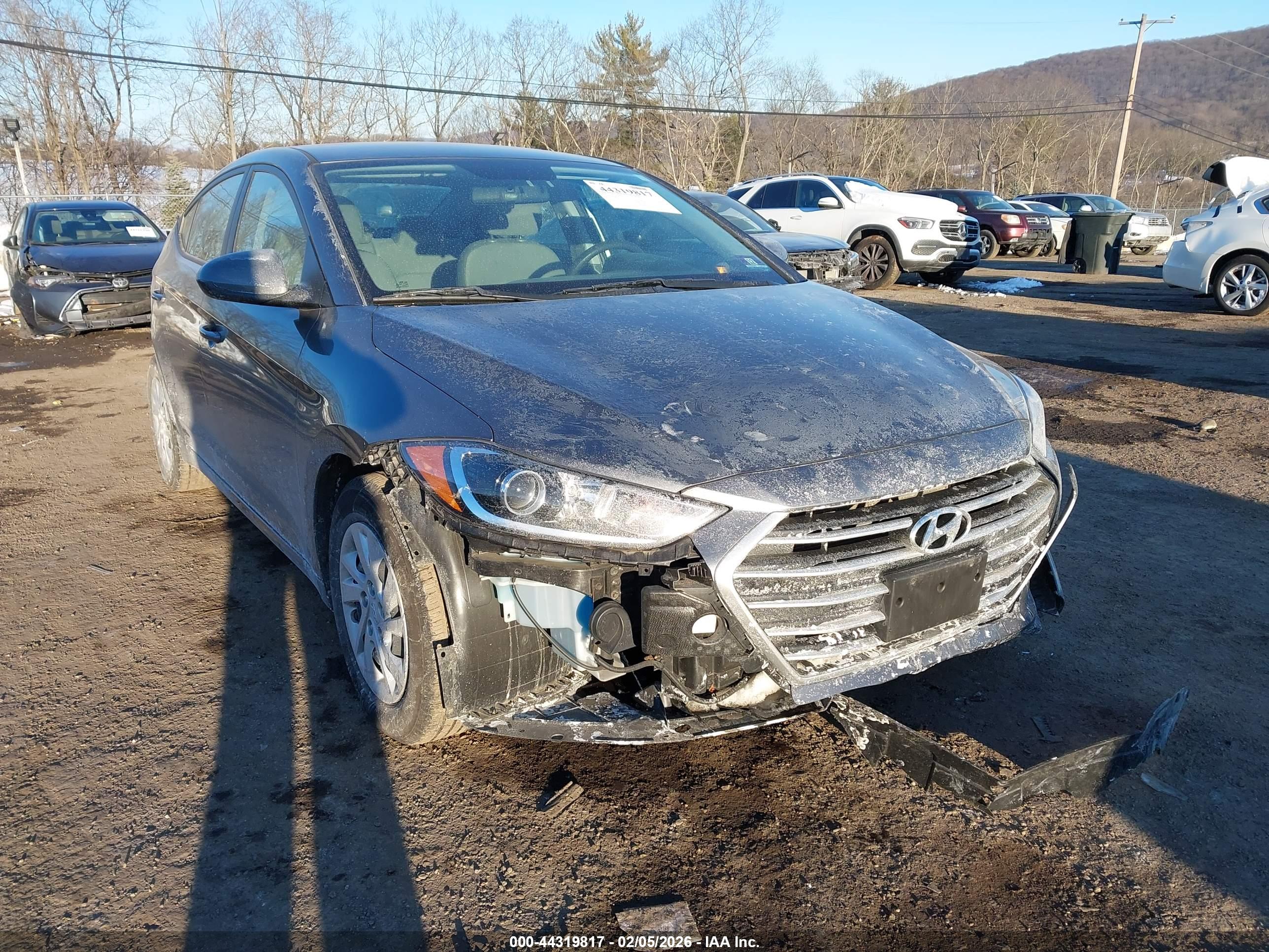HYUNDAI ELANTRA image 6