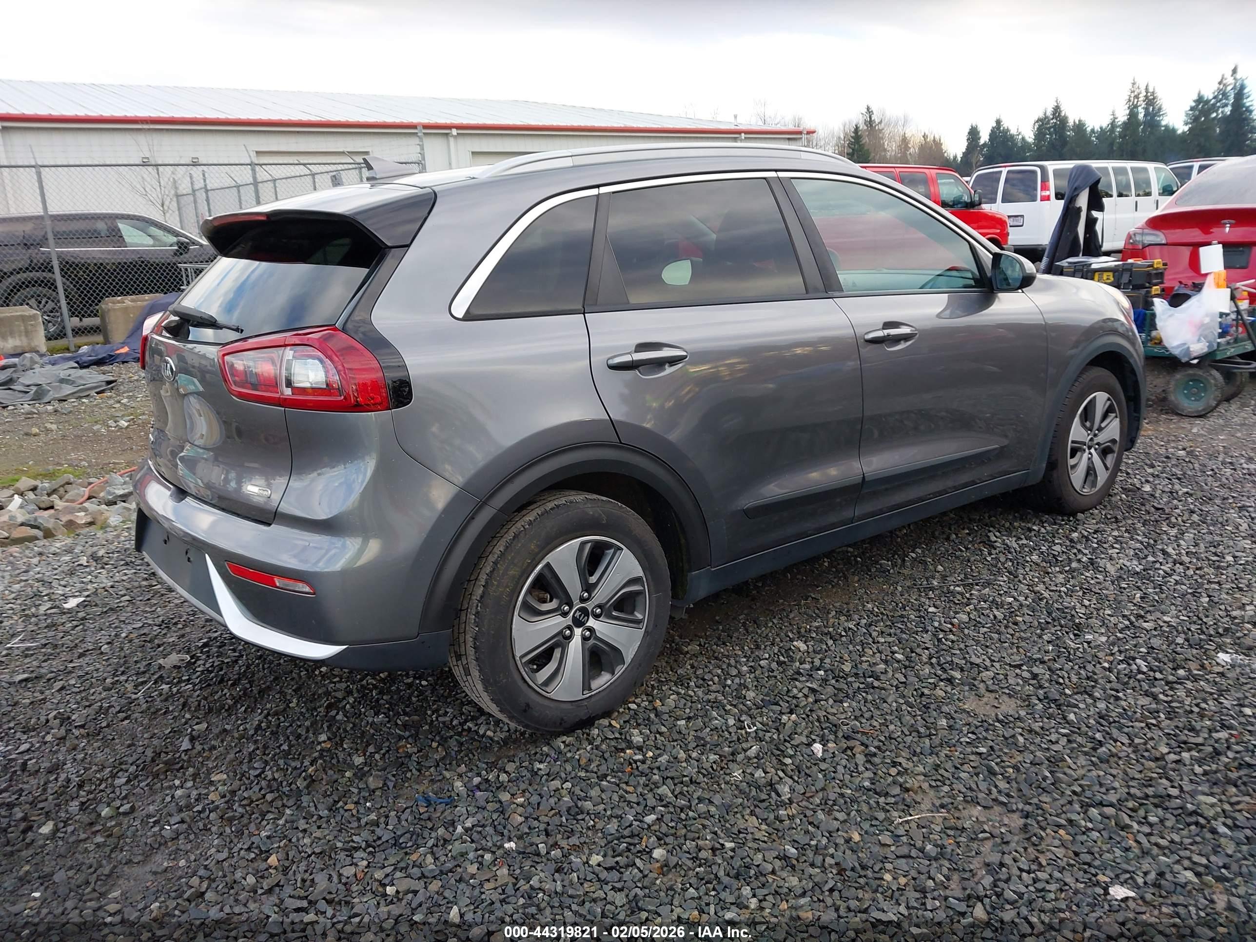 KIA NIRO image 4